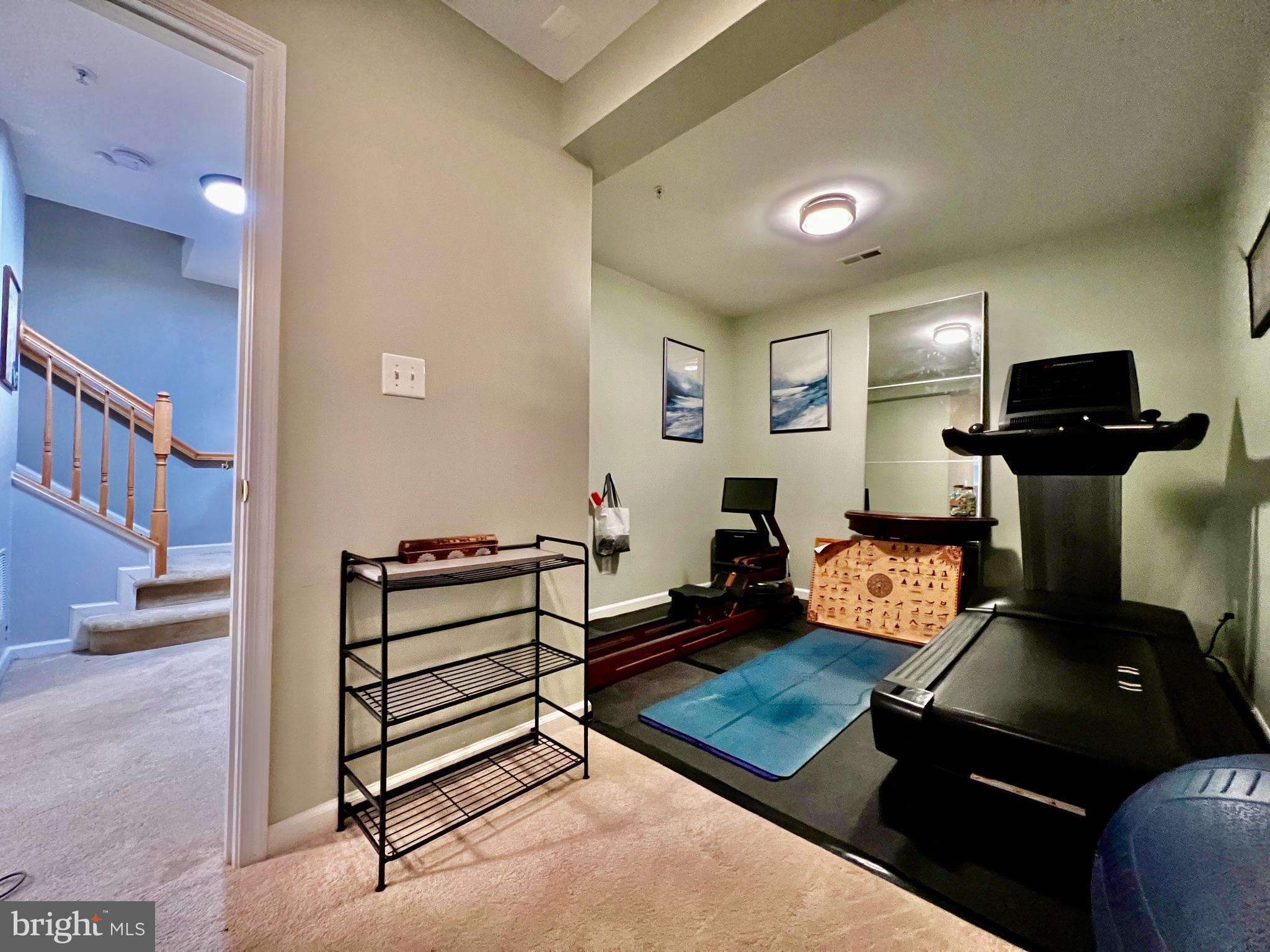 LAKELANDS - Residential