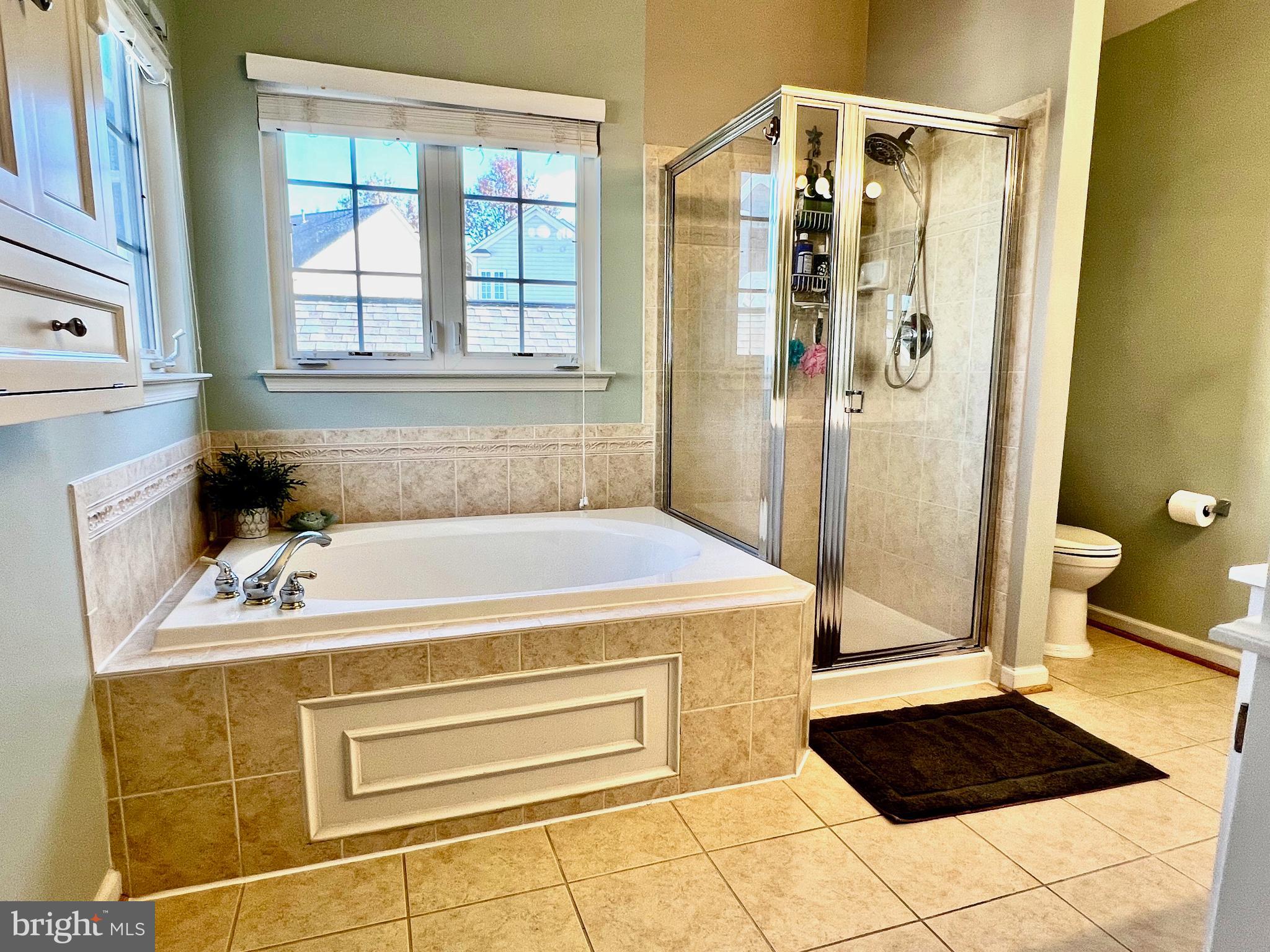 LAKELANDS - Residential