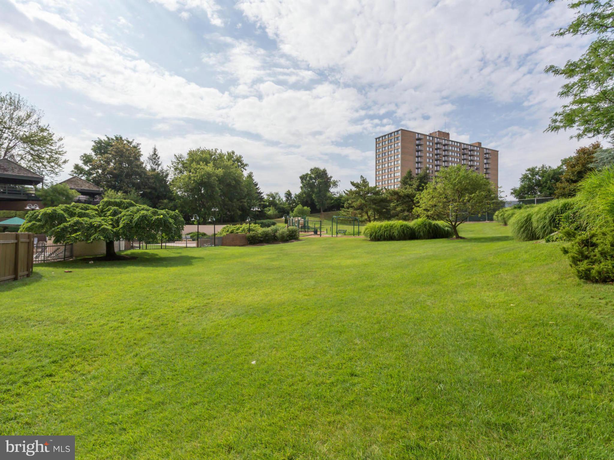 WATERGATE AT LANDMARK - Residential