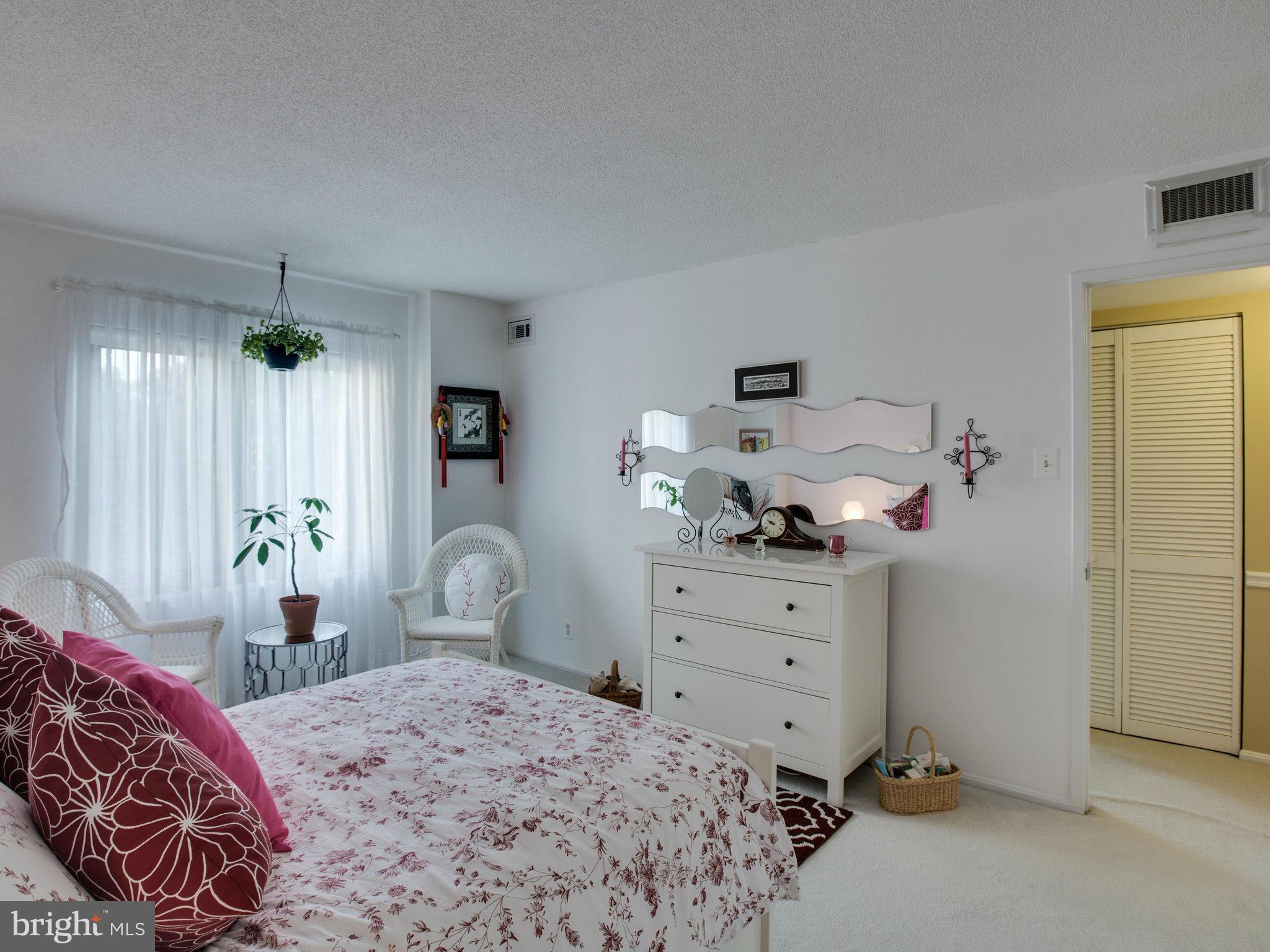 WATERGATE AT LANDMARK - Residential