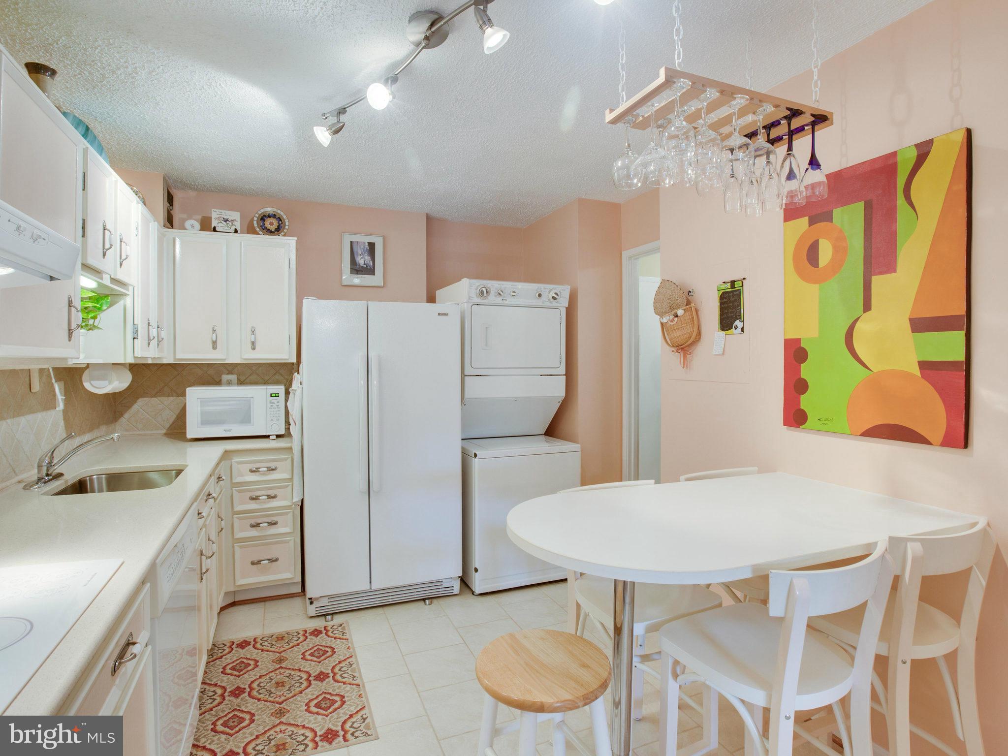 WATERGATE AT LANDMARK - Residential