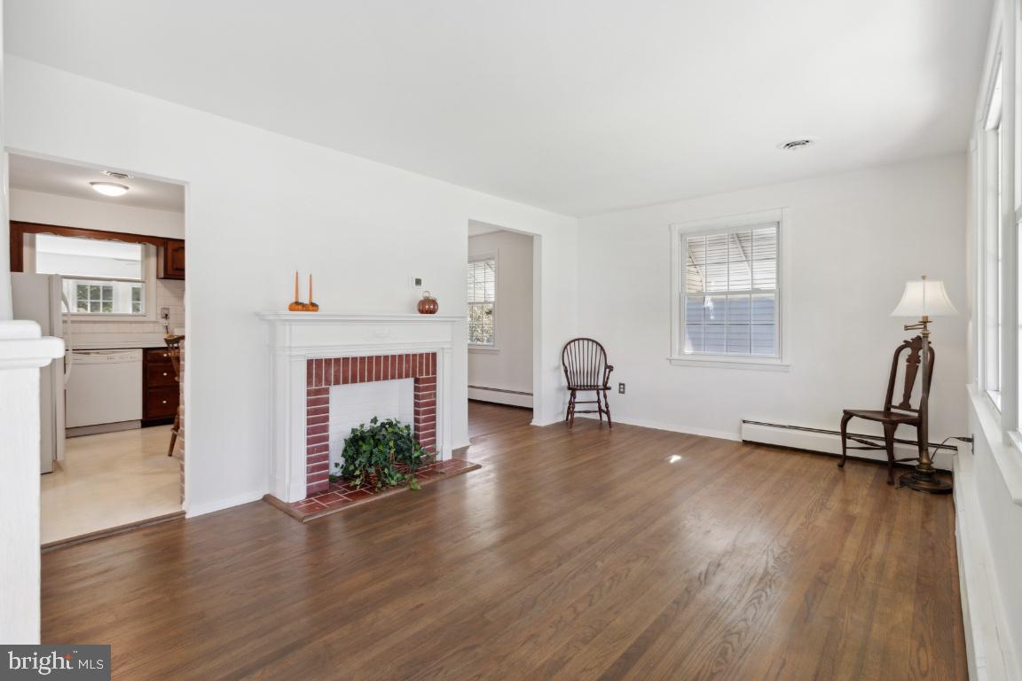 LONGVIEW PLACE - Residential