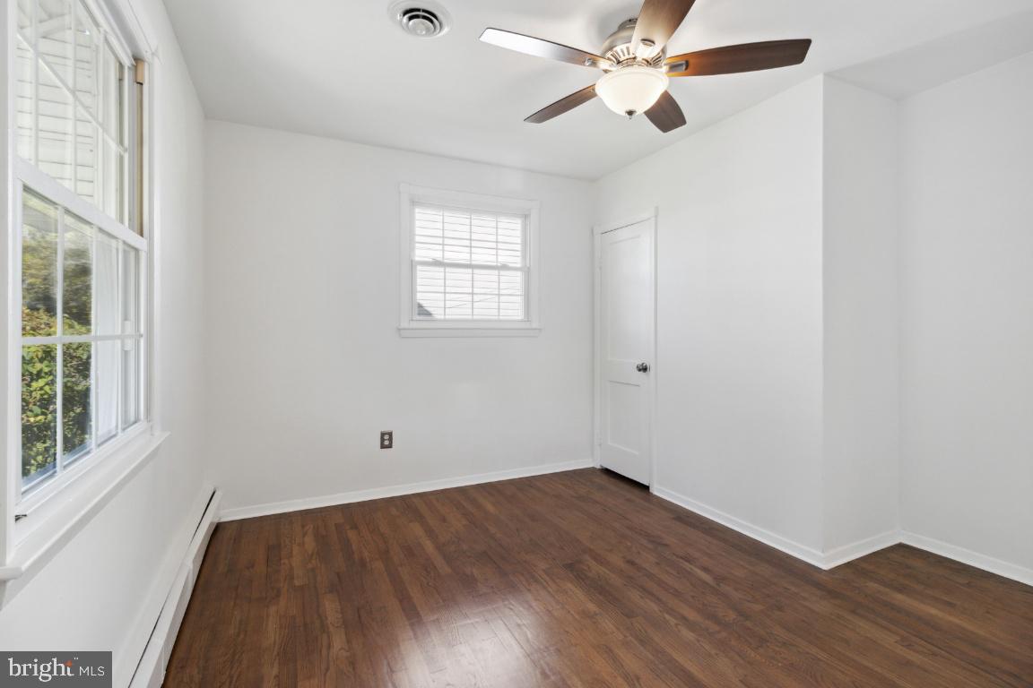 LONGVIEW PLACE - Residential