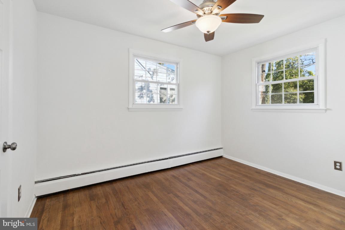 LONGVIEW PLACE - Residential