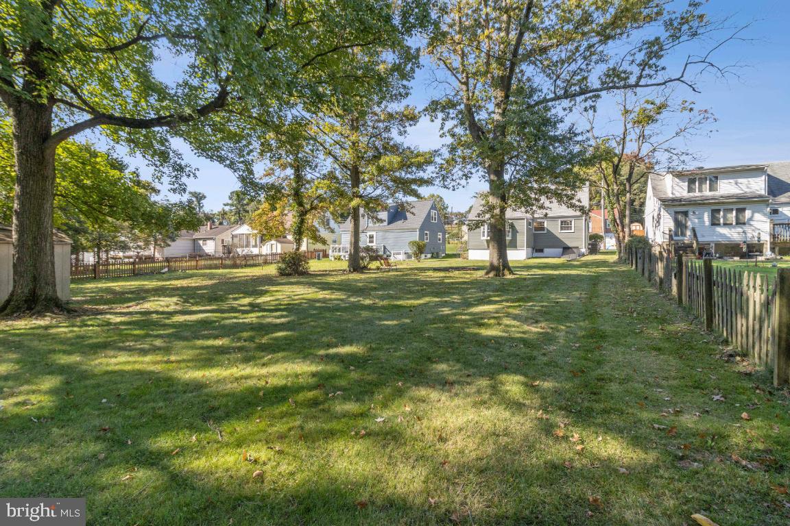 LONGVIEW PLACE - Residential