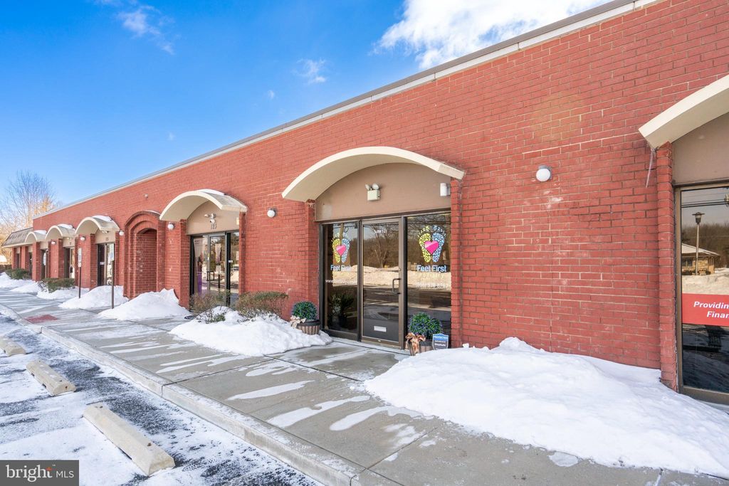 Photo of LANSDALE, PA 19446 (MLS # PAMC2167218)