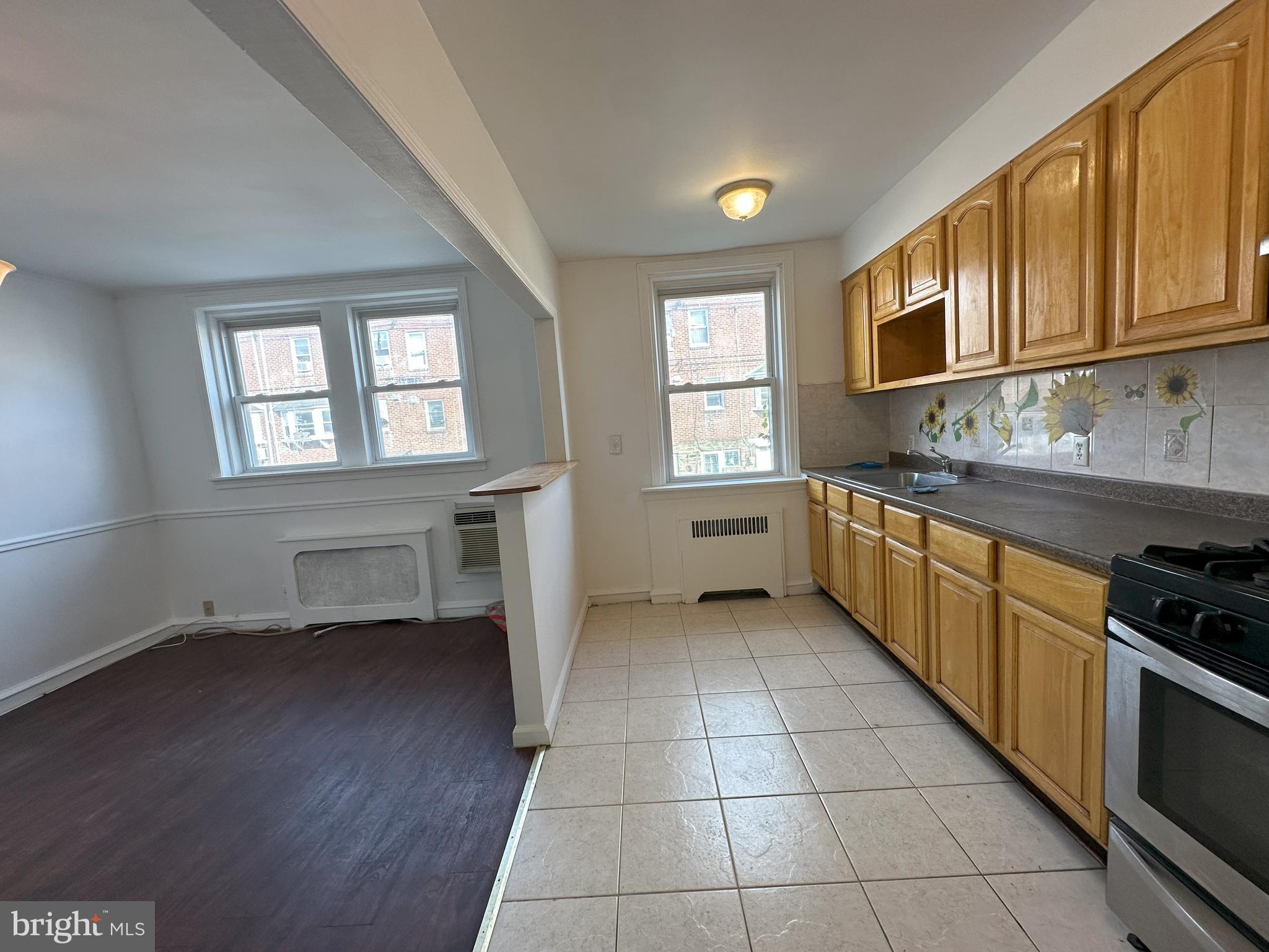 PHILADELPHIA (NORTHEAST) - Residential