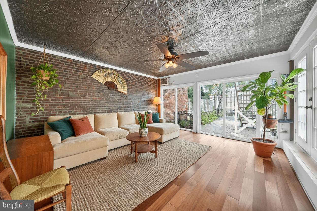 OLD CITY - Residential