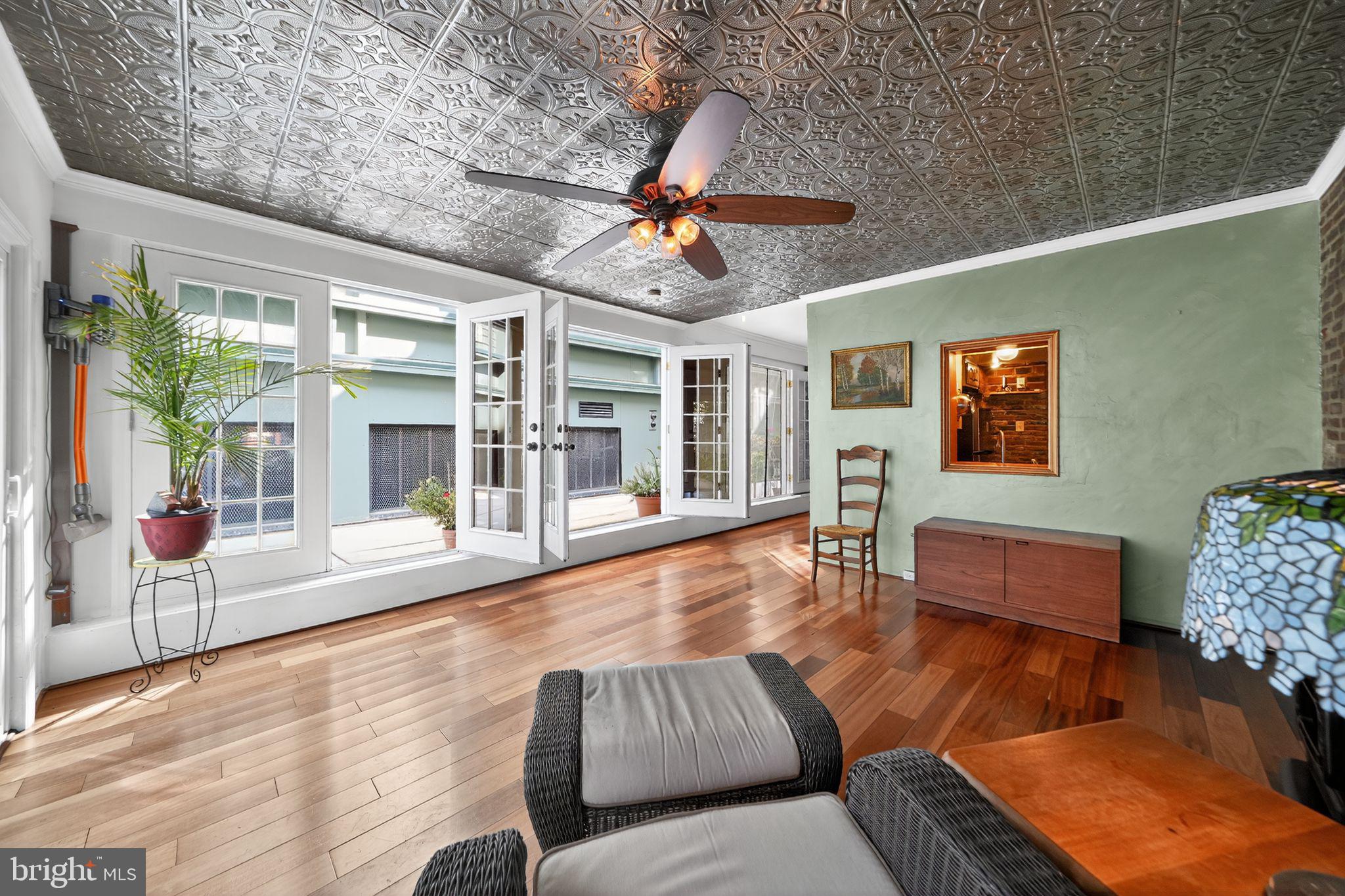 OLD CITY - Residential