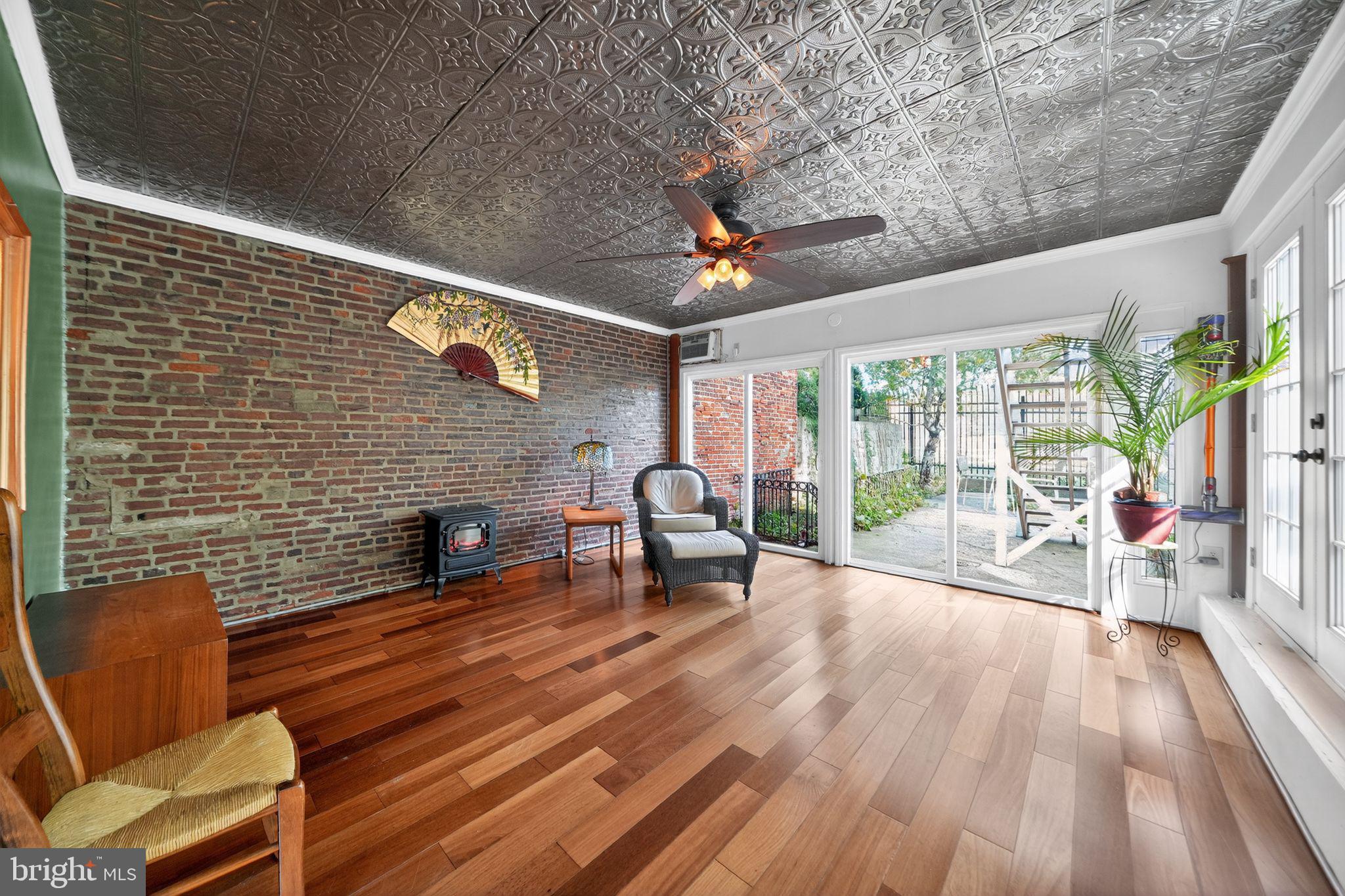 OLD CITY - Residential