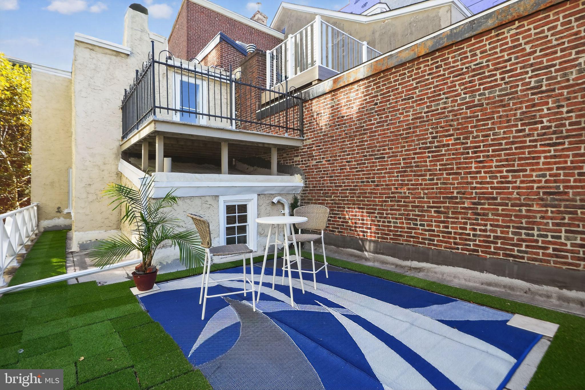 OLD CITY - Residential