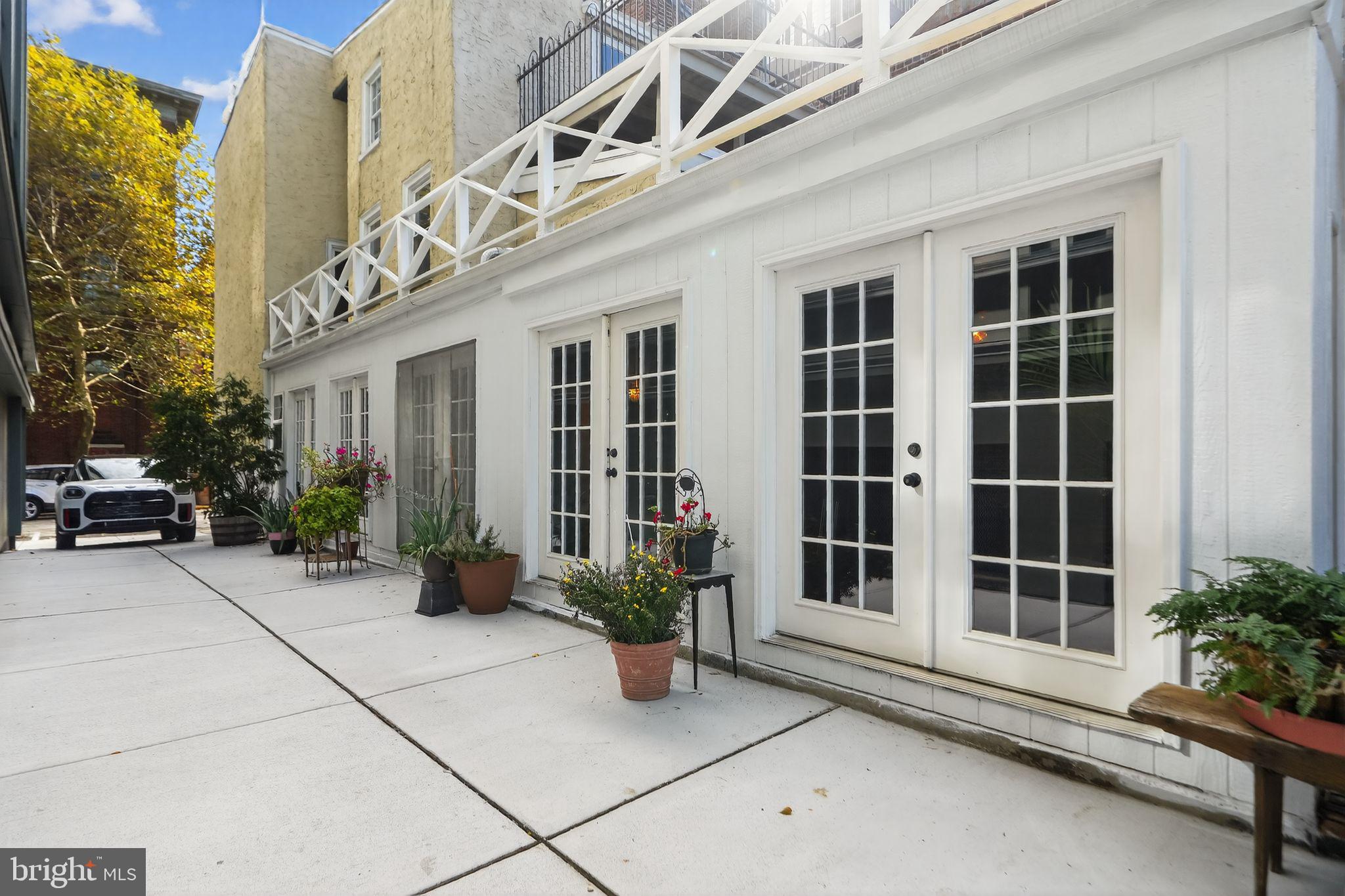 254 N LAWRENCE STREET