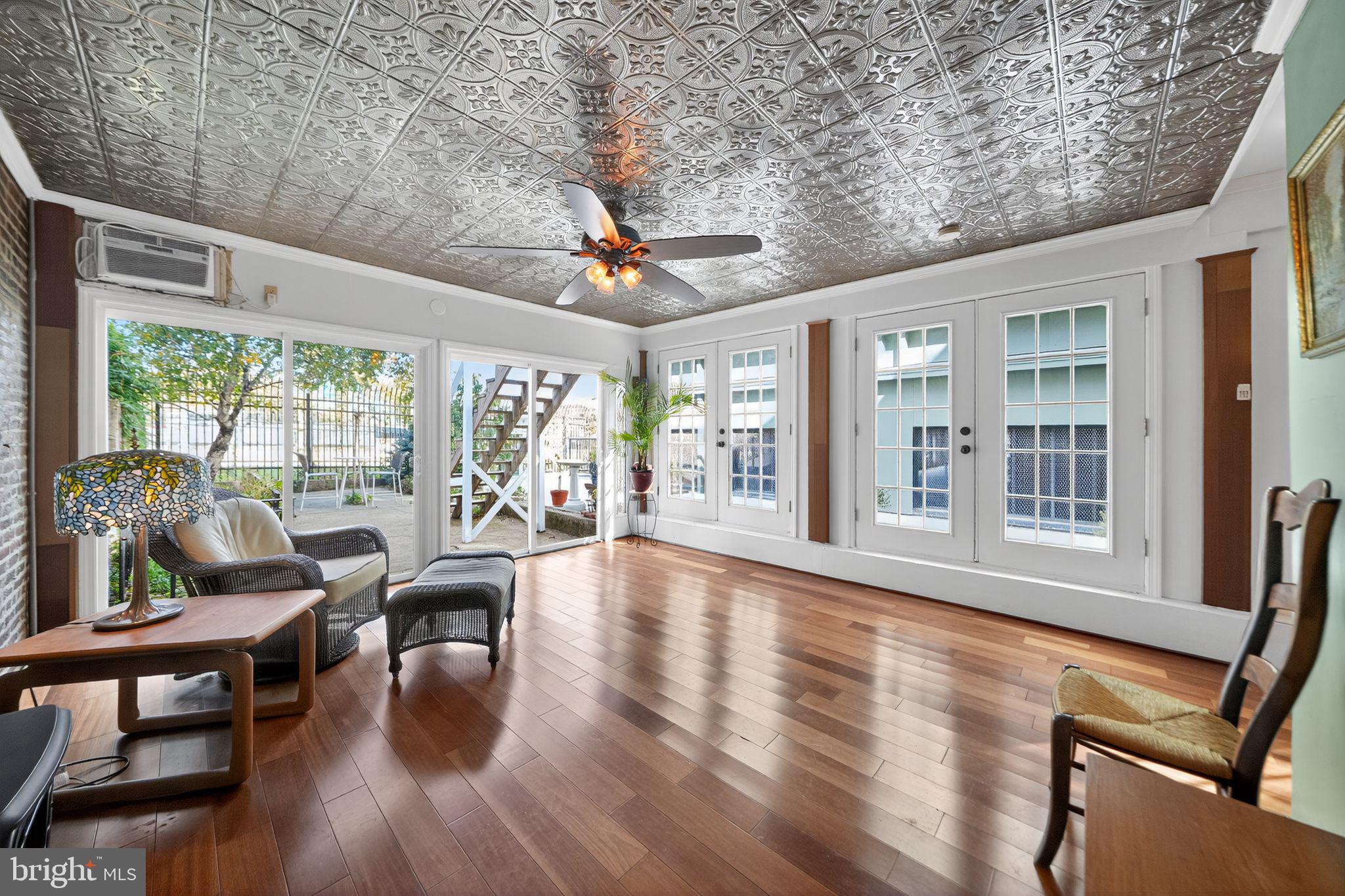 OLD CITY - Residential