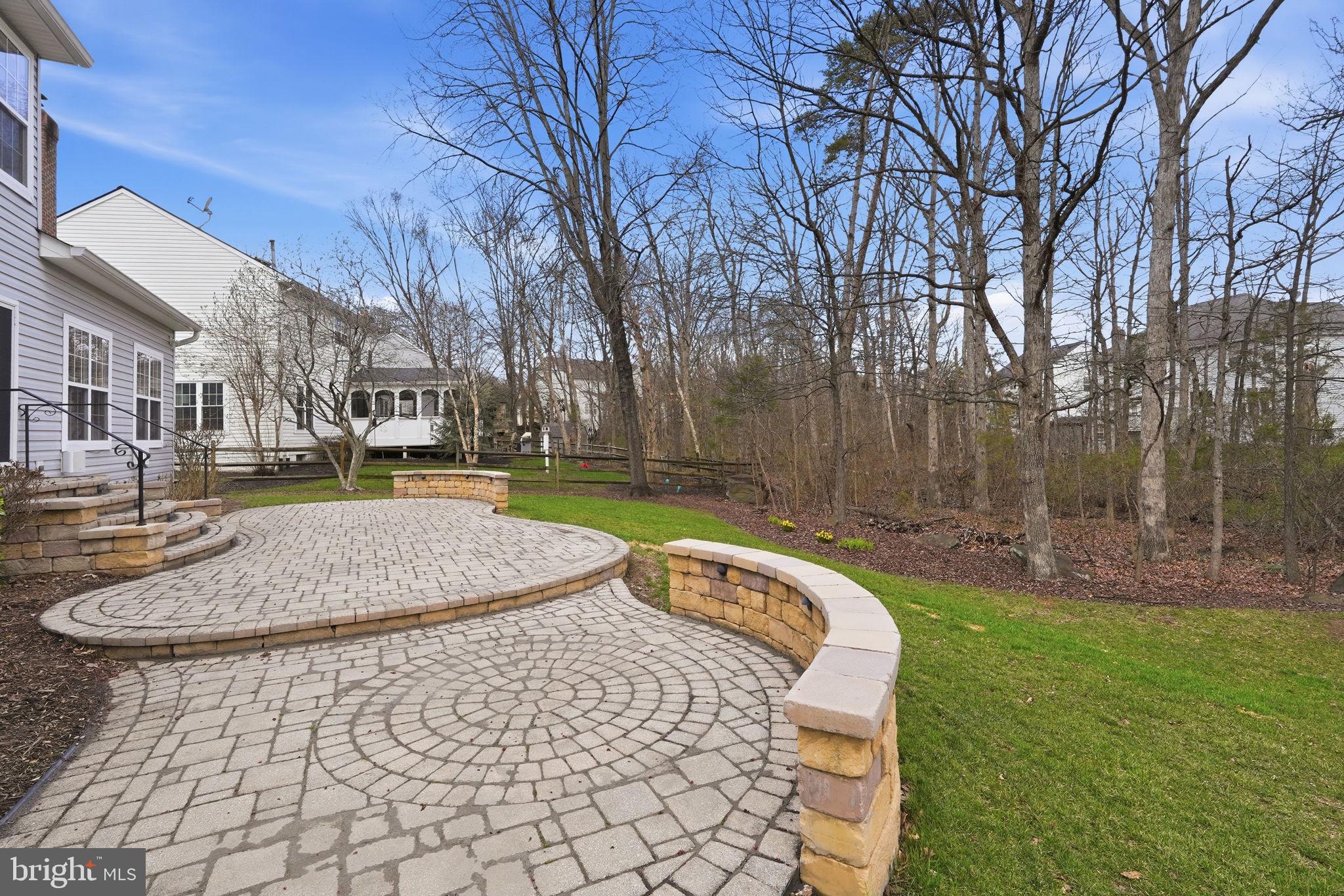 BROADLANDS - Residential