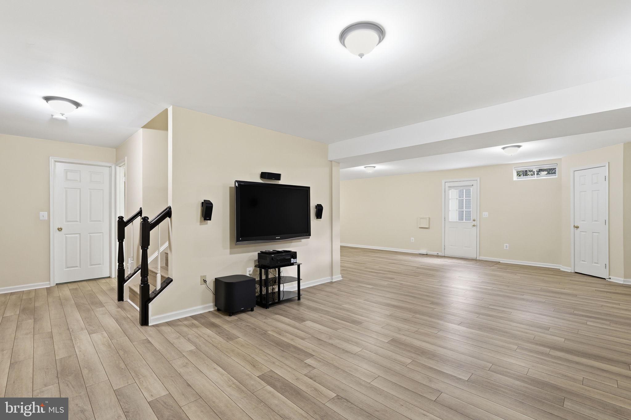 BROADLANDS - Residential