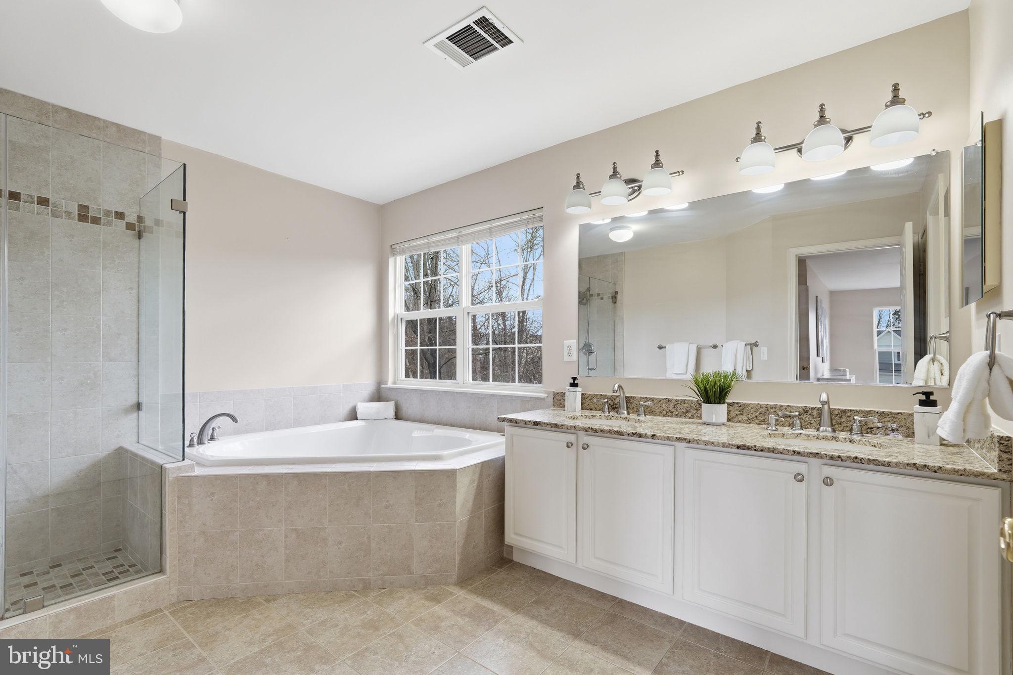 BROADLANDS - Residential