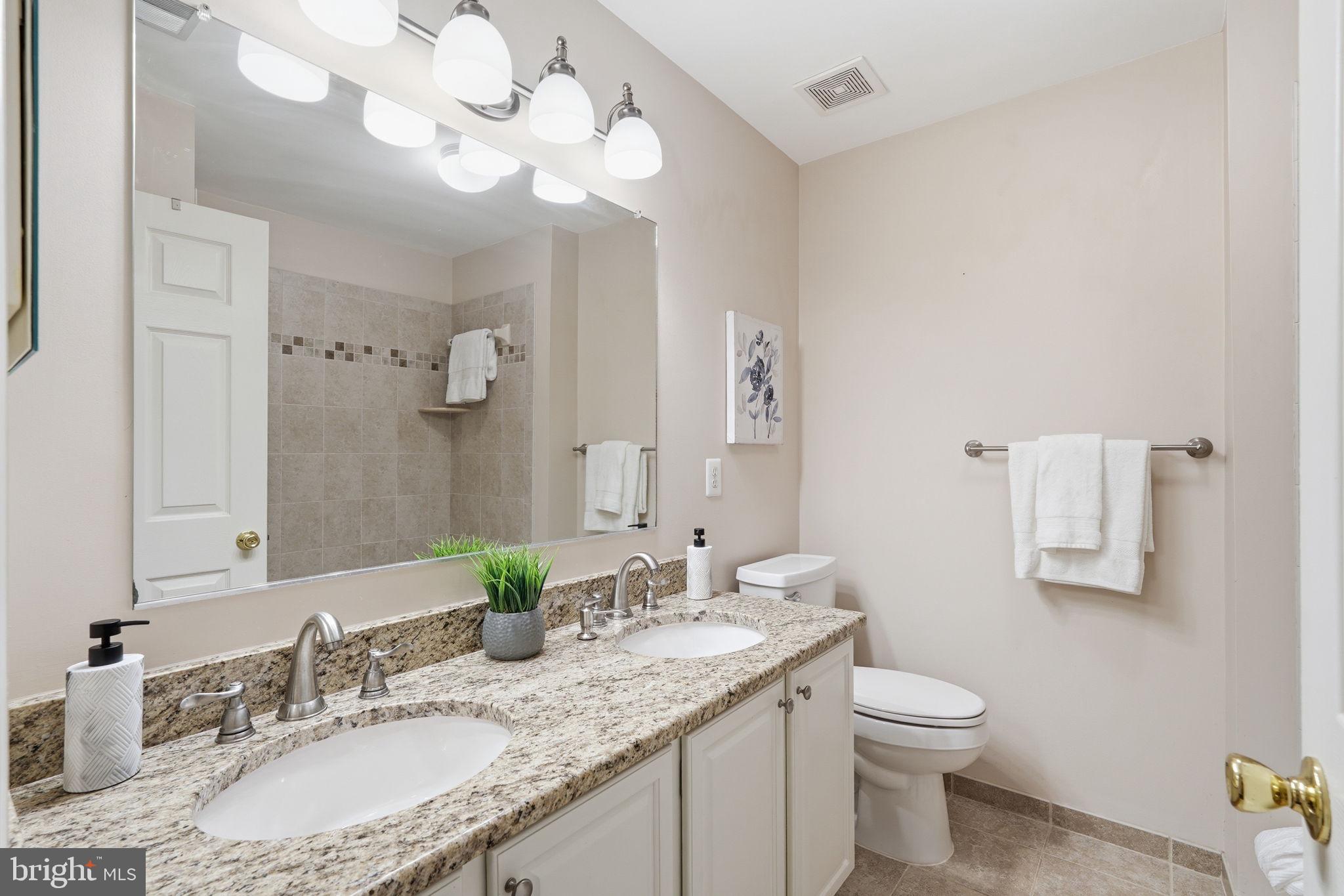 BROADLANDS - Residential