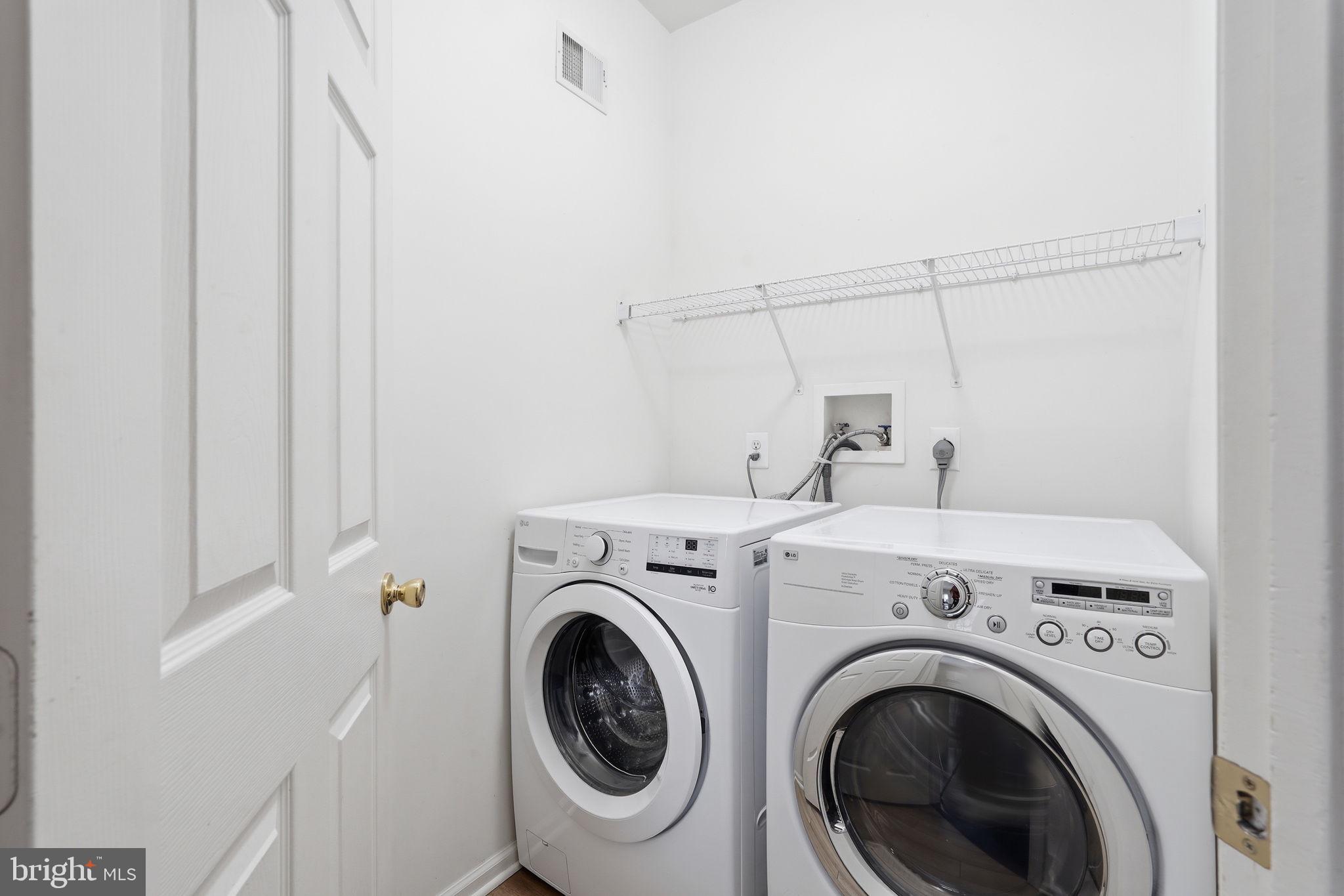 BROADLANDS - Residential