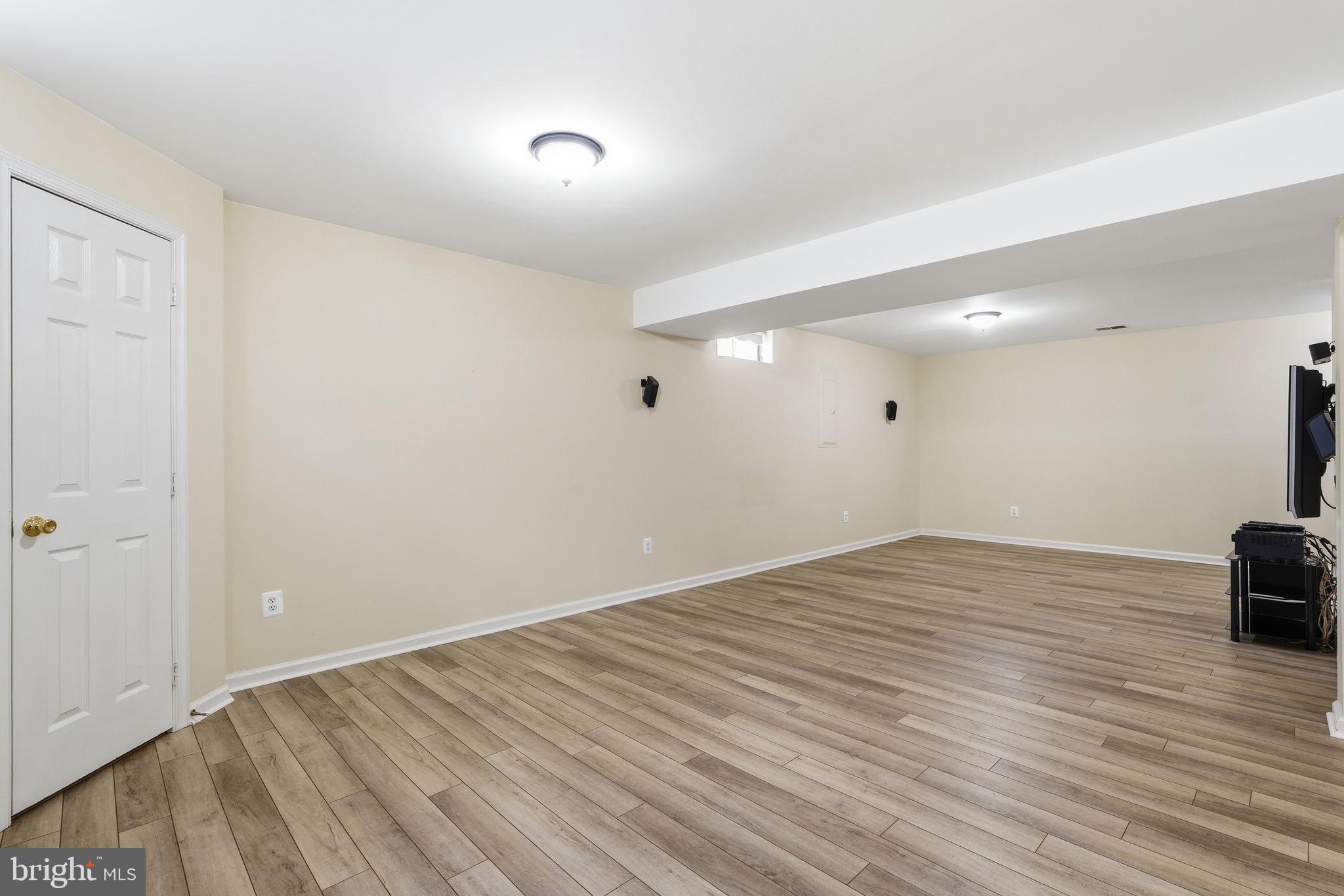 BROADLANDS - Residential