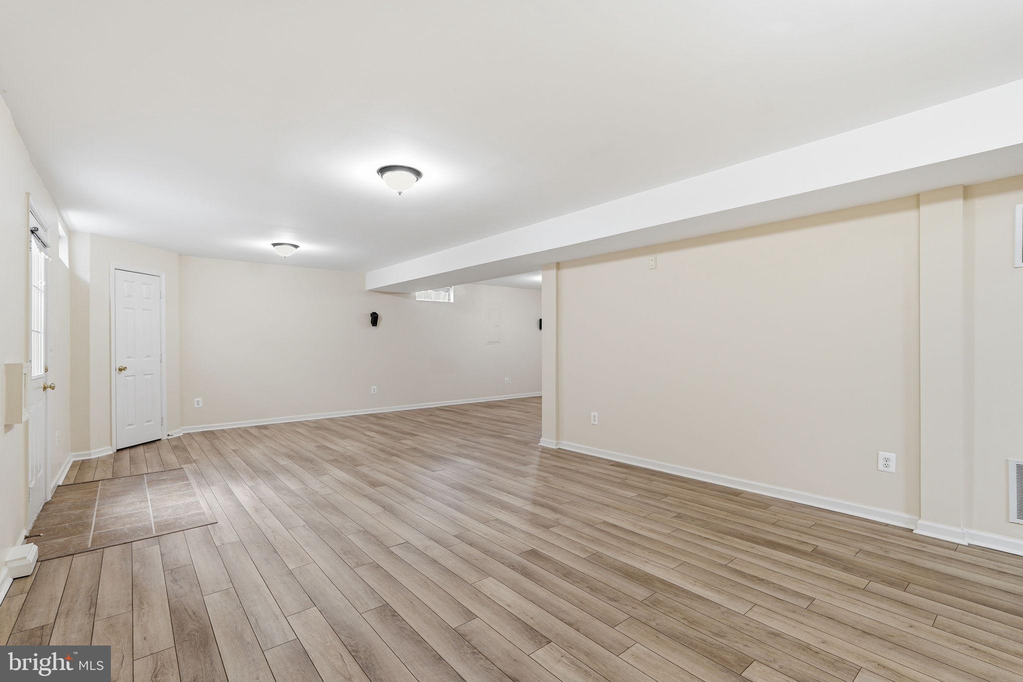 BROADLANDS - Residential