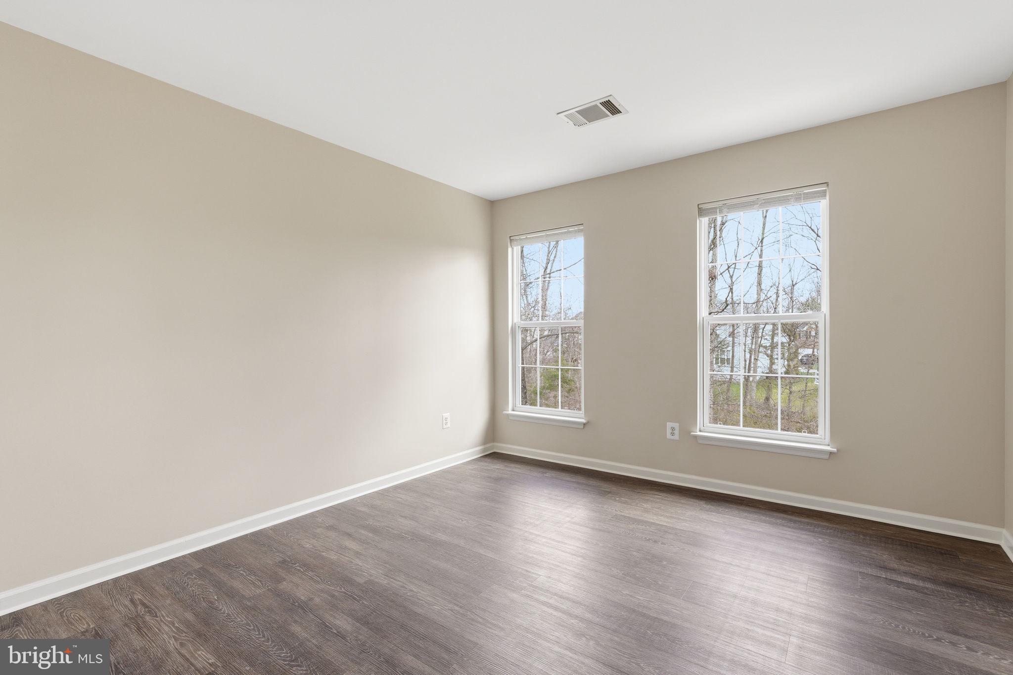 BROADLANDS - Residential