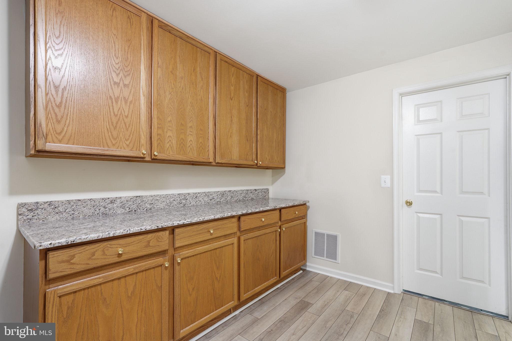 BROADLANDS - Residential