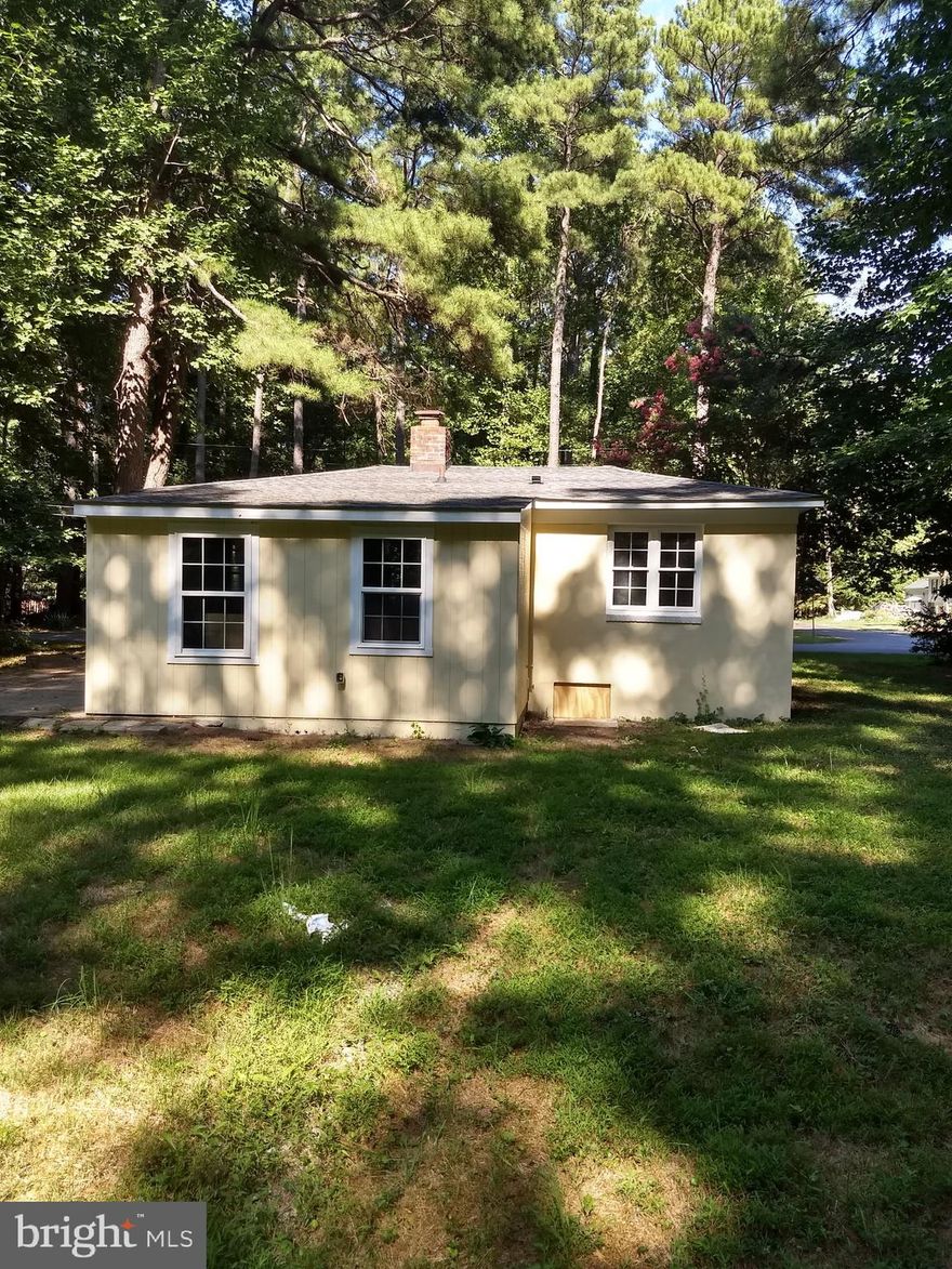 13109 River View Dr
| 0.27 acres

Charming single-family home with a cozy layout, solid shingle roof, and plenty of yard space to enjoy. Perfect for first-time buyers, downsizers, or anyone looking for a peaceful place to call home.

💲 Don’t miss out – schedule your showing today!