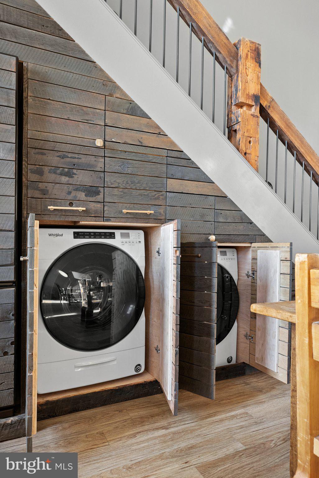 FLINT HILL - Residential