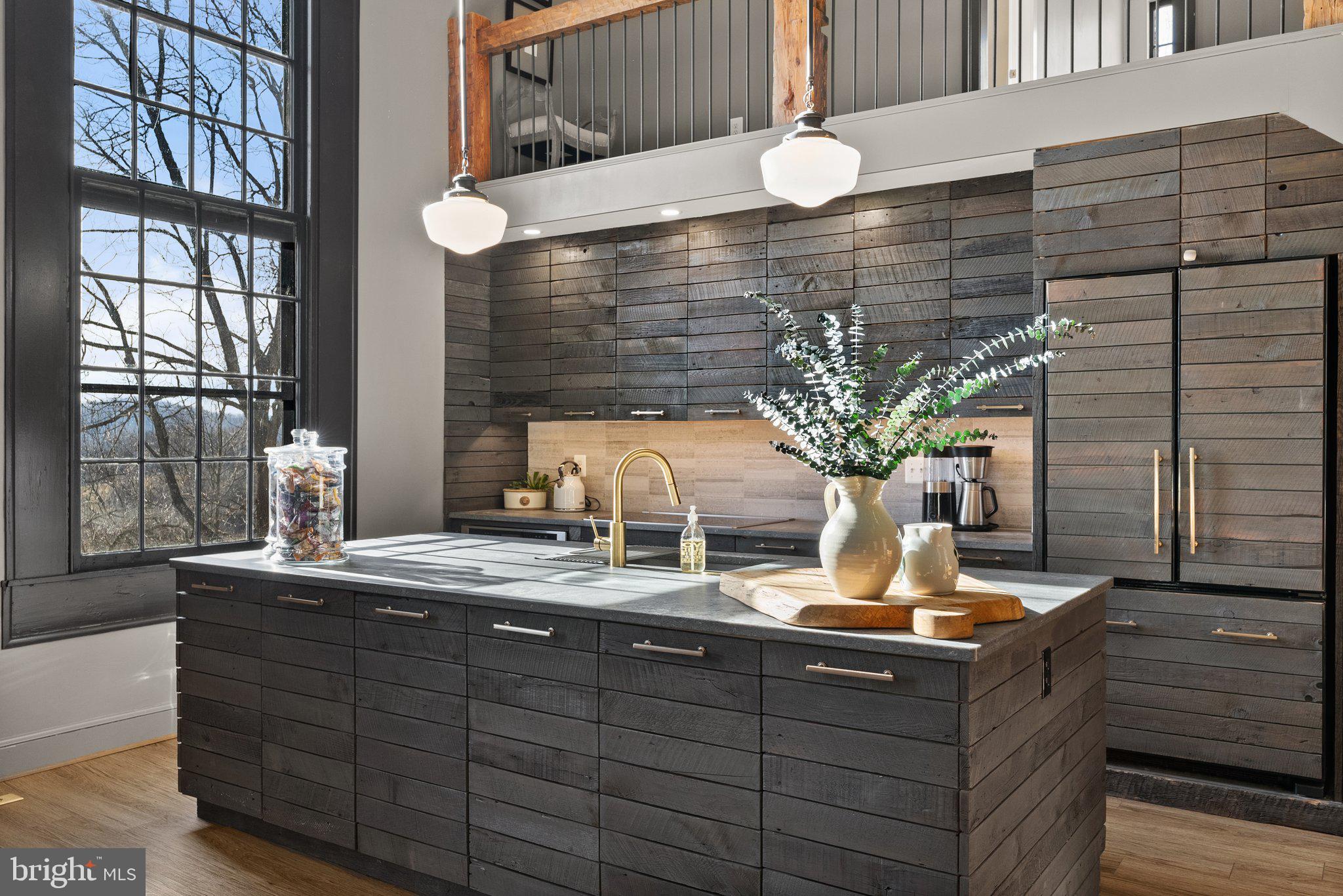 FLINT HILL - Residential