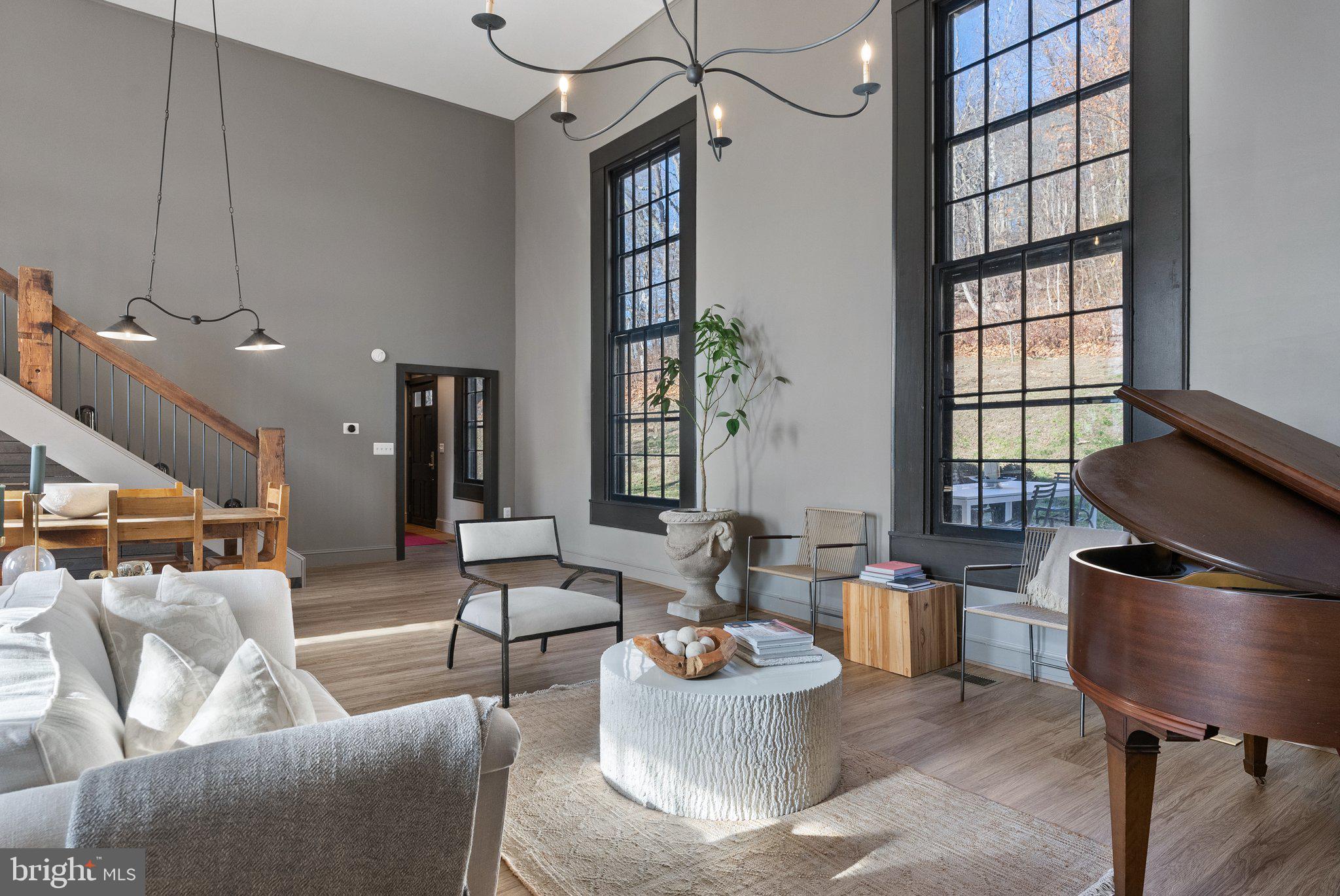 FLINT HILL - Residential