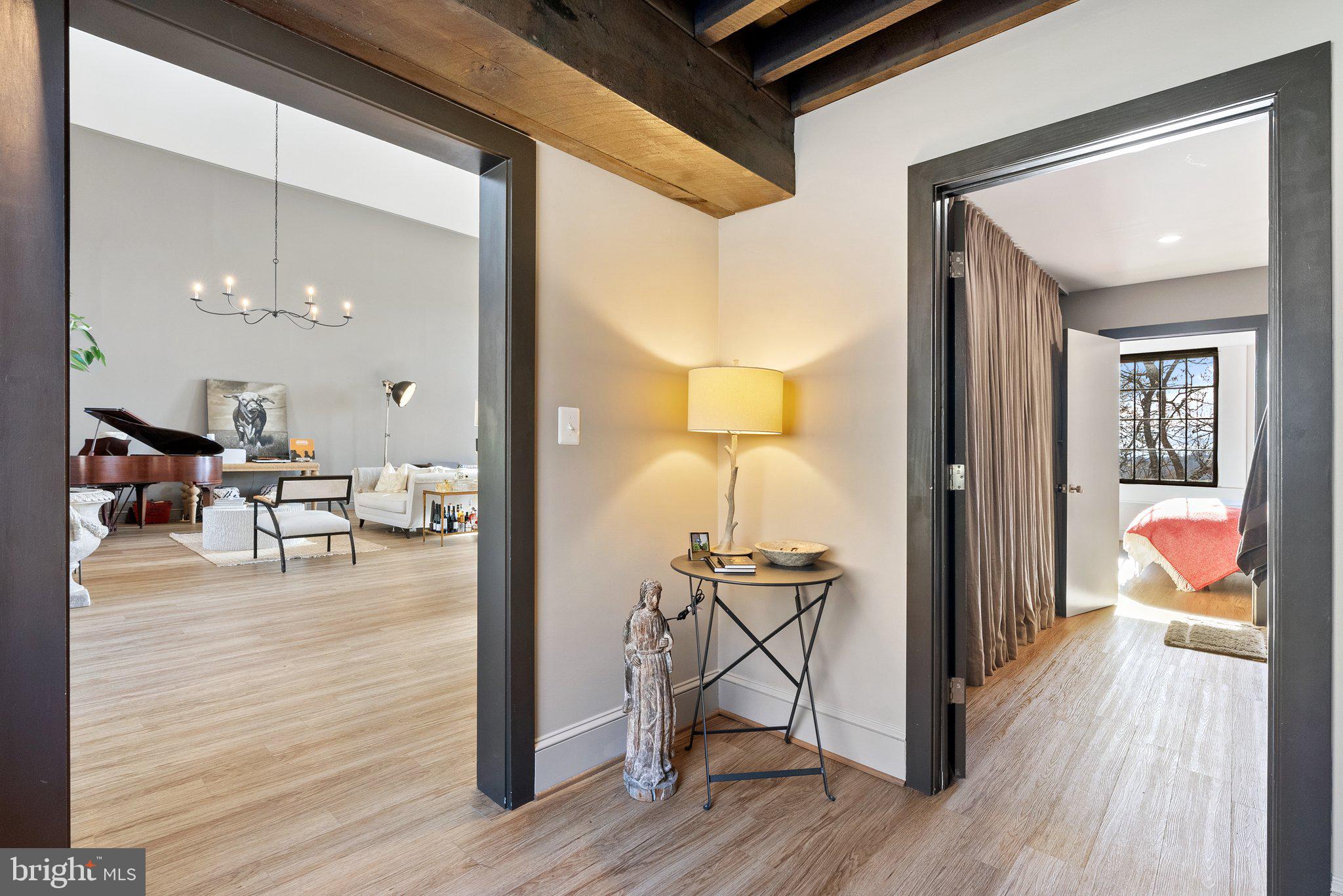 FLINT HILL - Residential