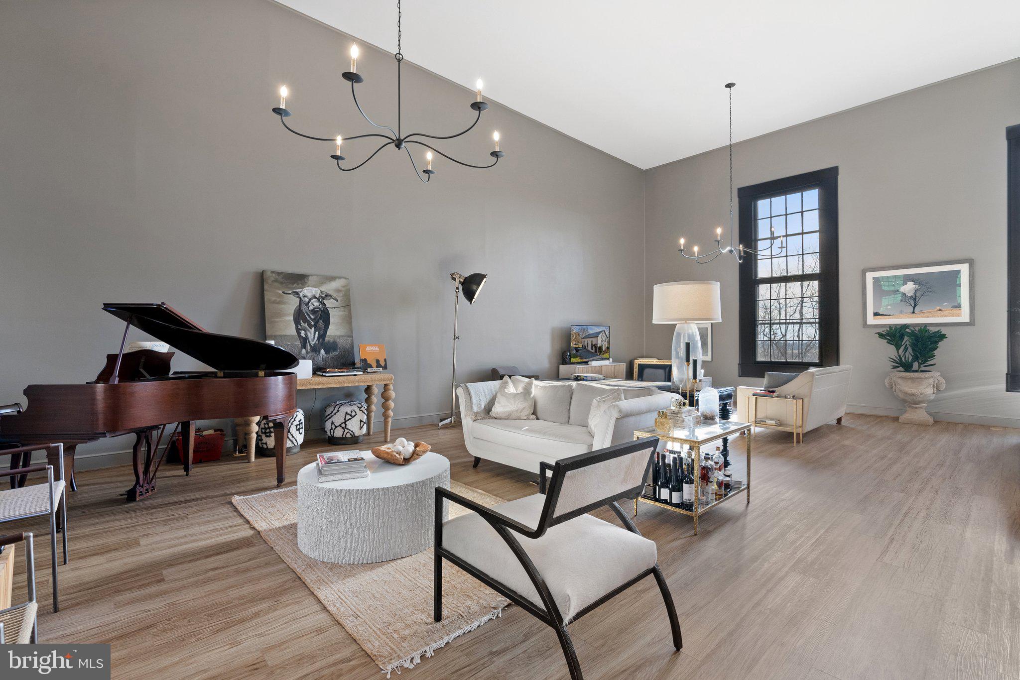 FLINT HILL - Residential