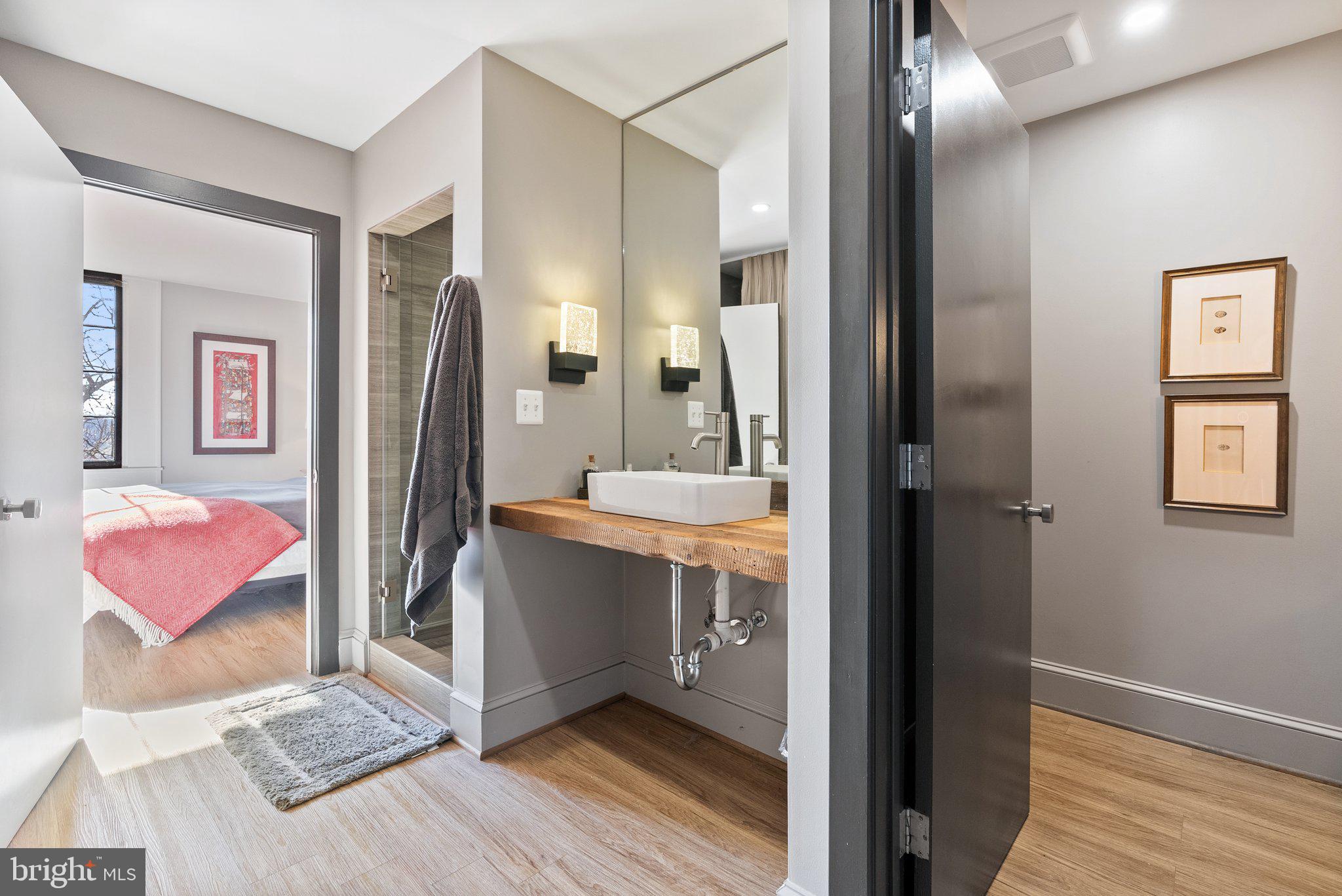 FLINT HILL - Residential