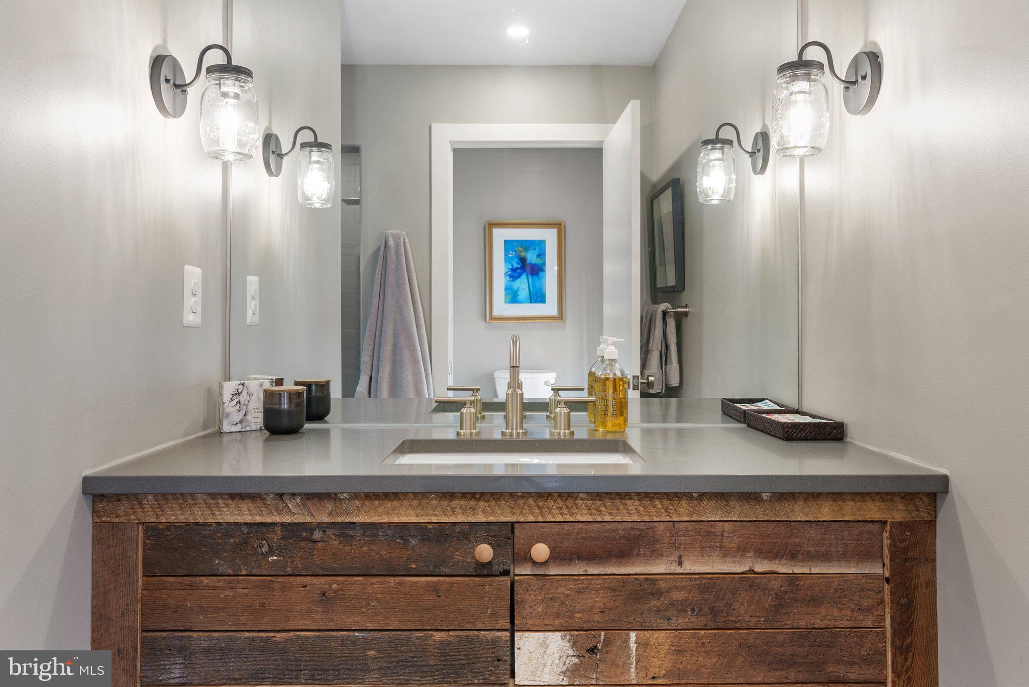 FLINT HILL - Residential