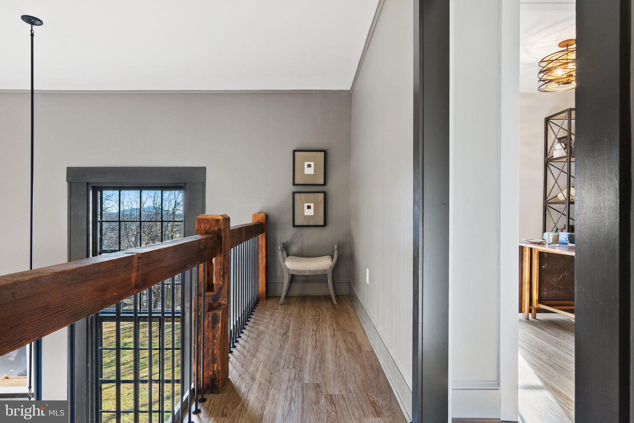 FLINT HILL - Residential