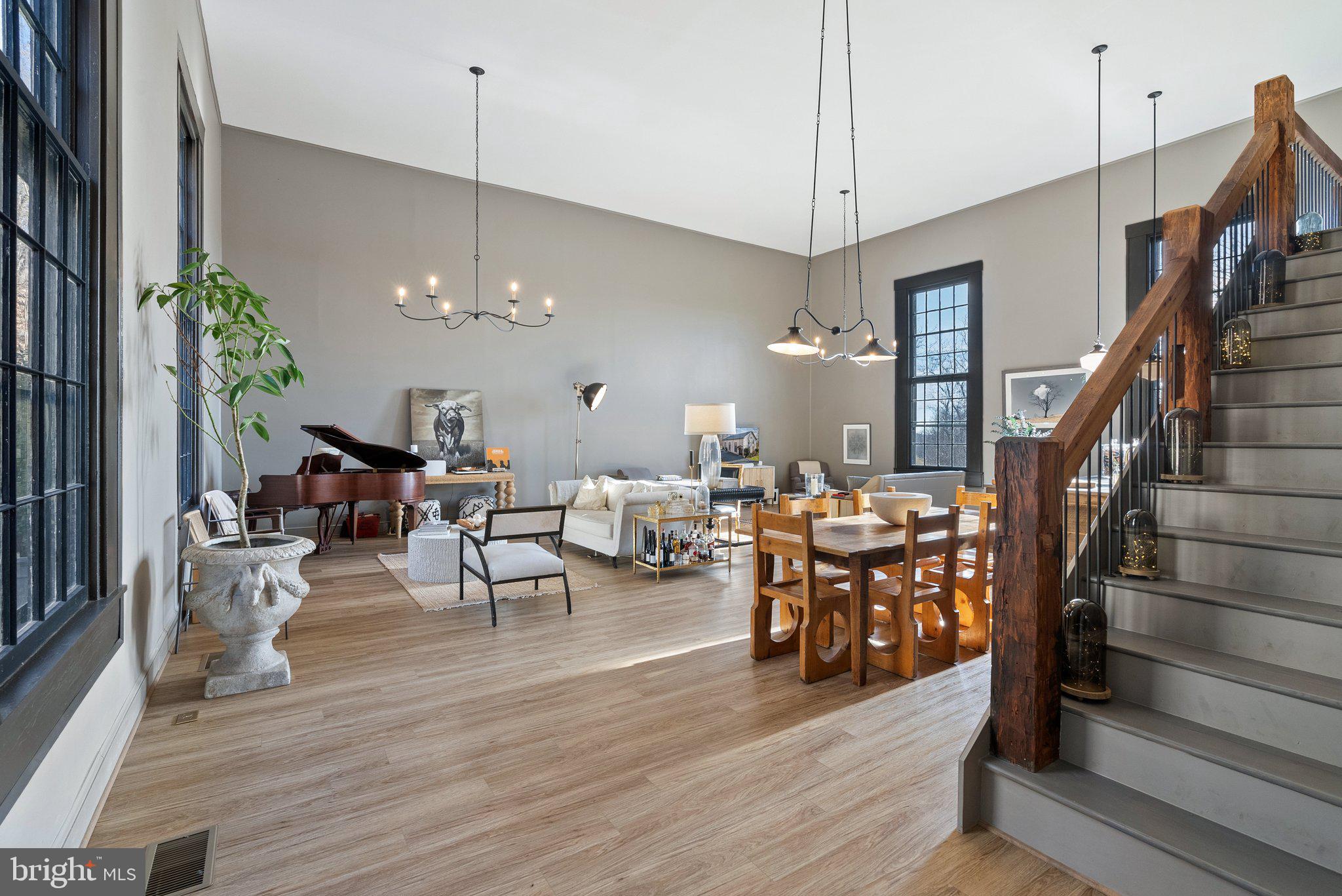 FLINT HILL - Residential