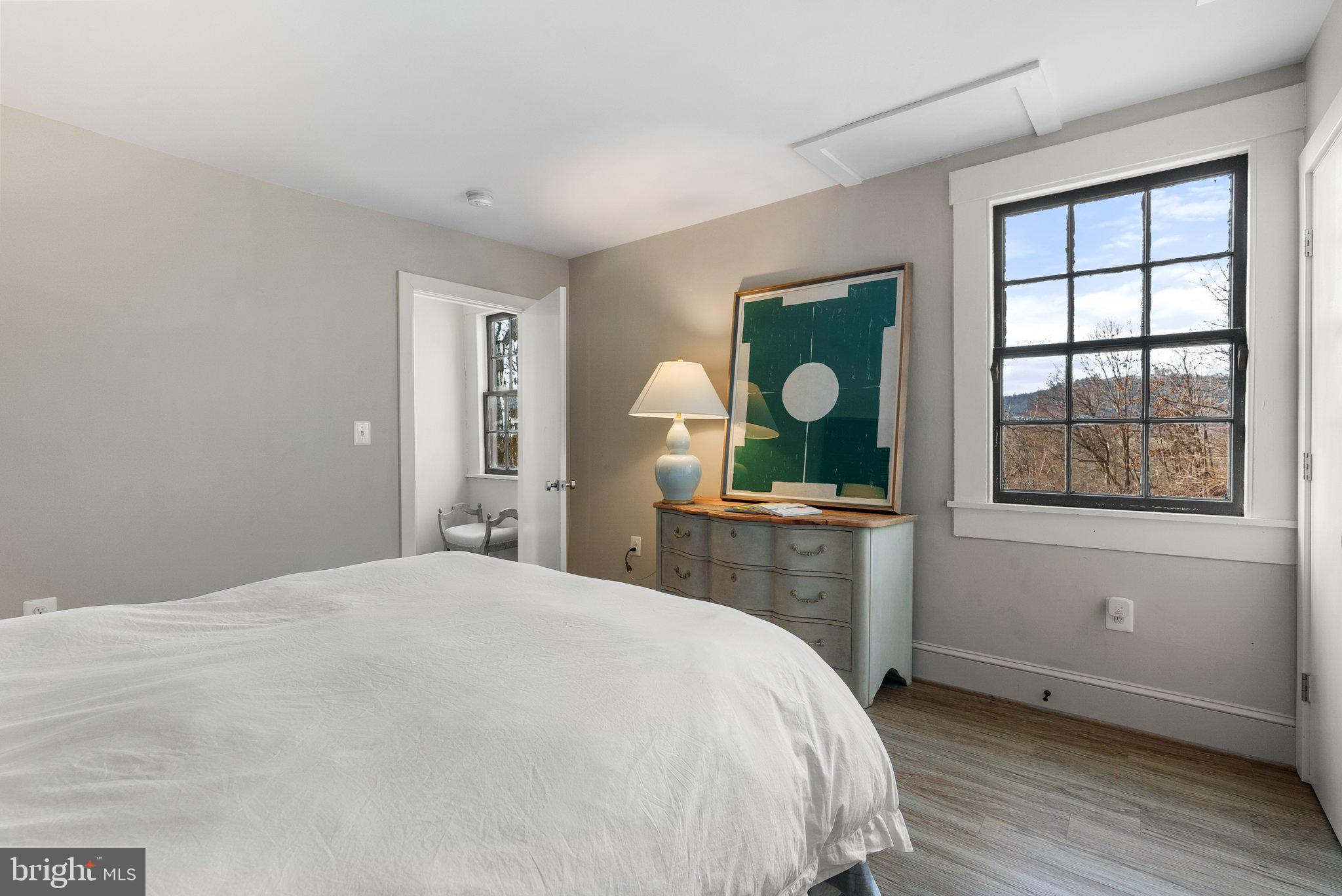 FLINT HILL - Residential