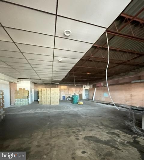 LEVITTOWN - Commercial Sale