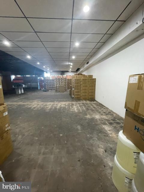 LEVITTOWN - Commercial Sale