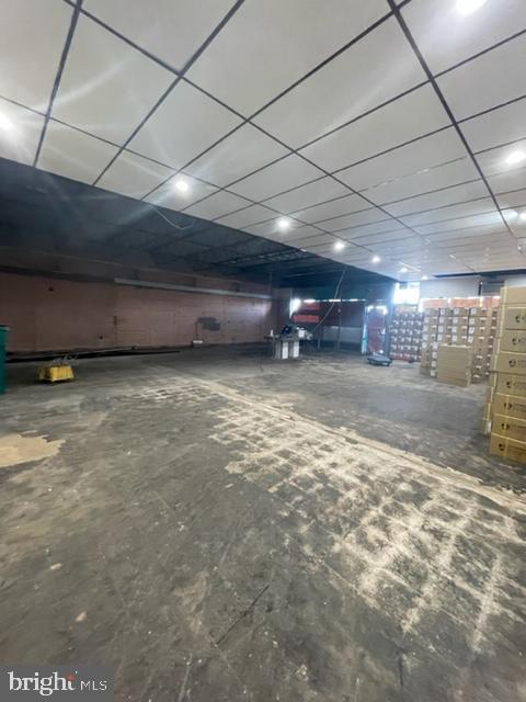 LEVITTOWN - Commercial Sale