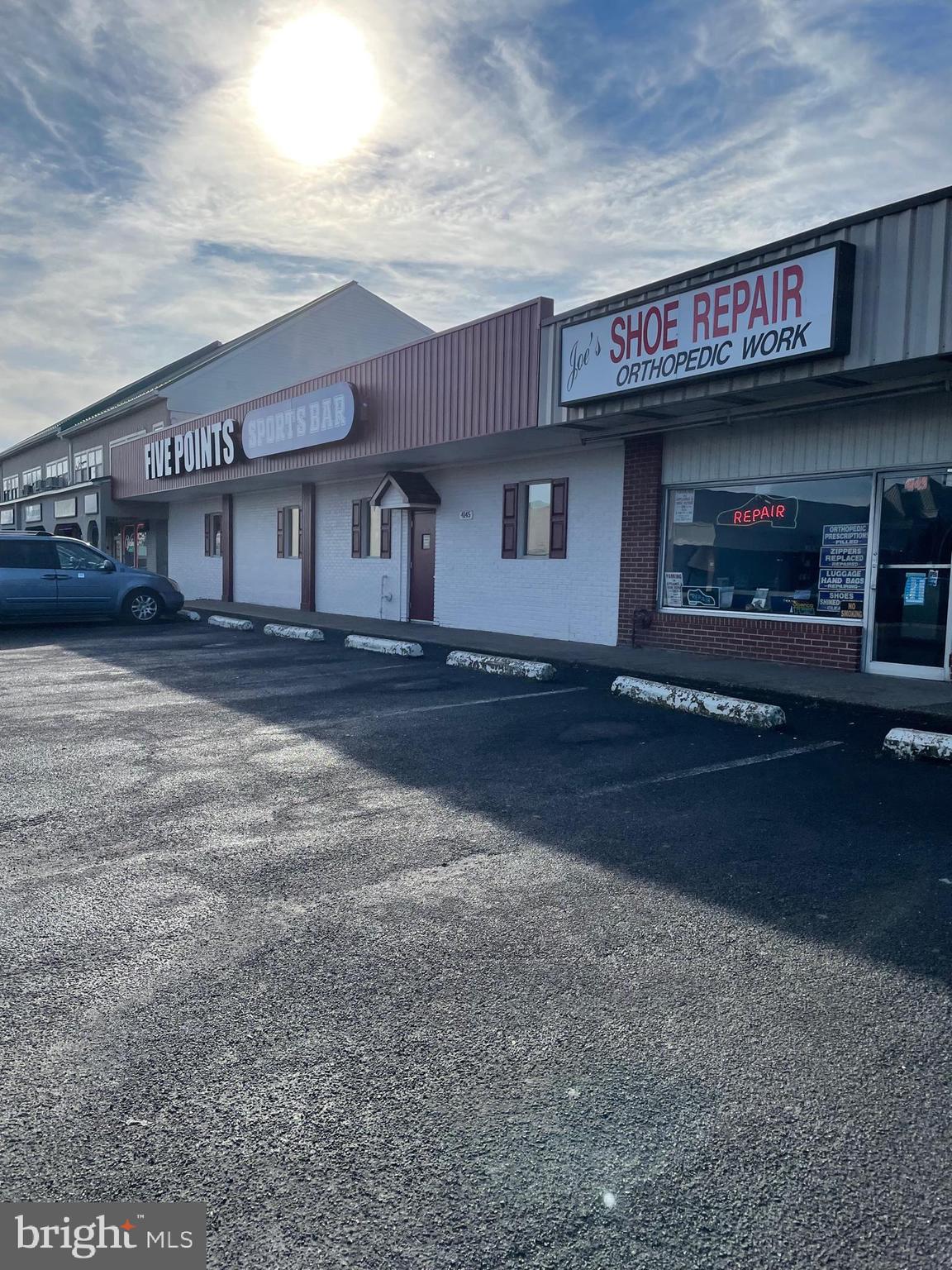 LEVITTOWN - Commercial Sale