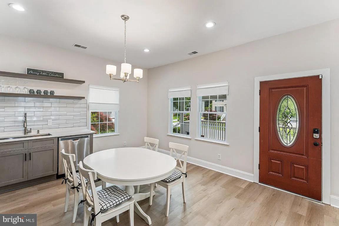 11209 UPTON DRIVE