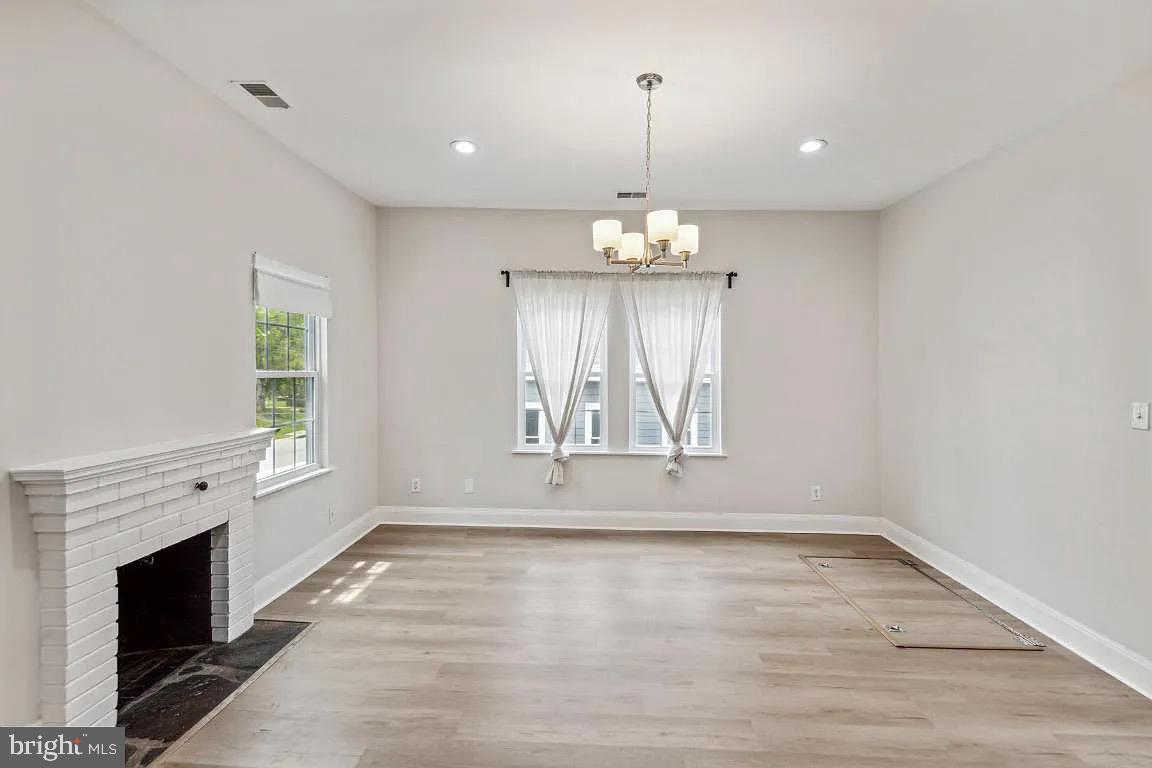 11209 UPTON DRIVE