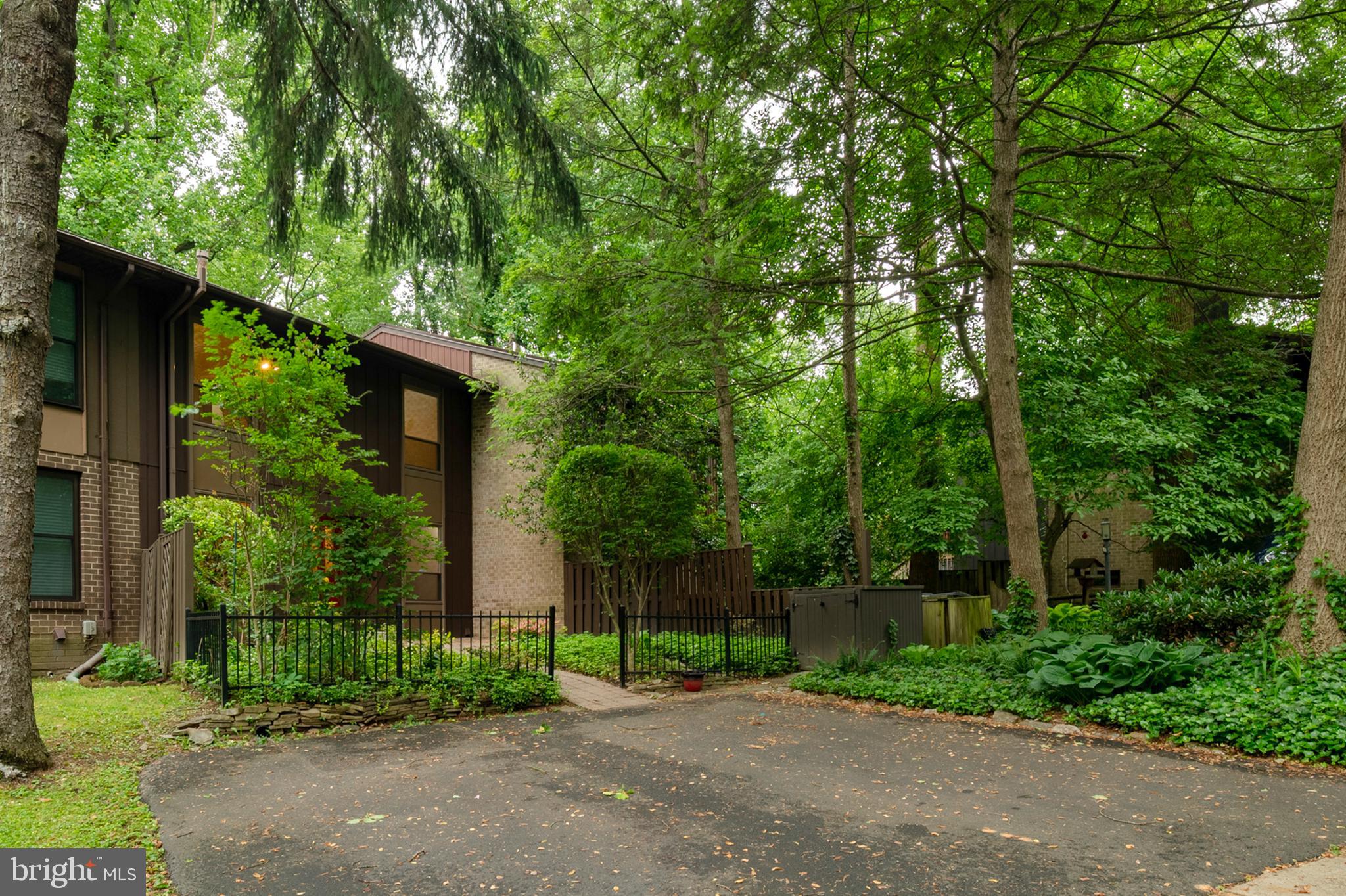 5678 THICKET LANE