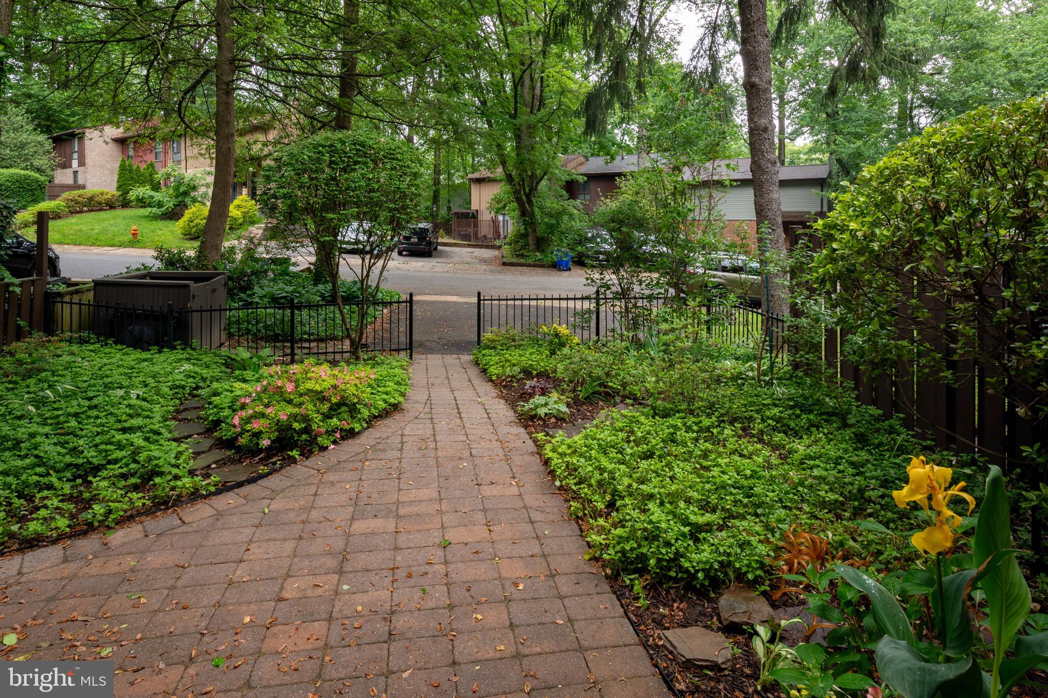 5678 THICKET LANE