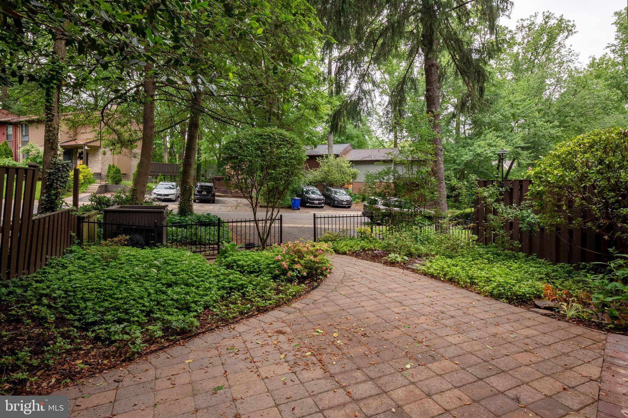 5678 THICKET LANE