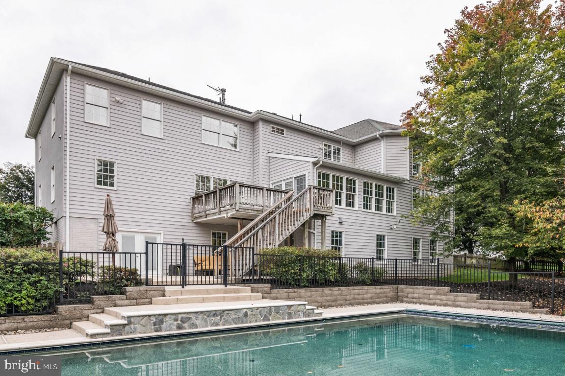 SOUTH RIDING - Residential