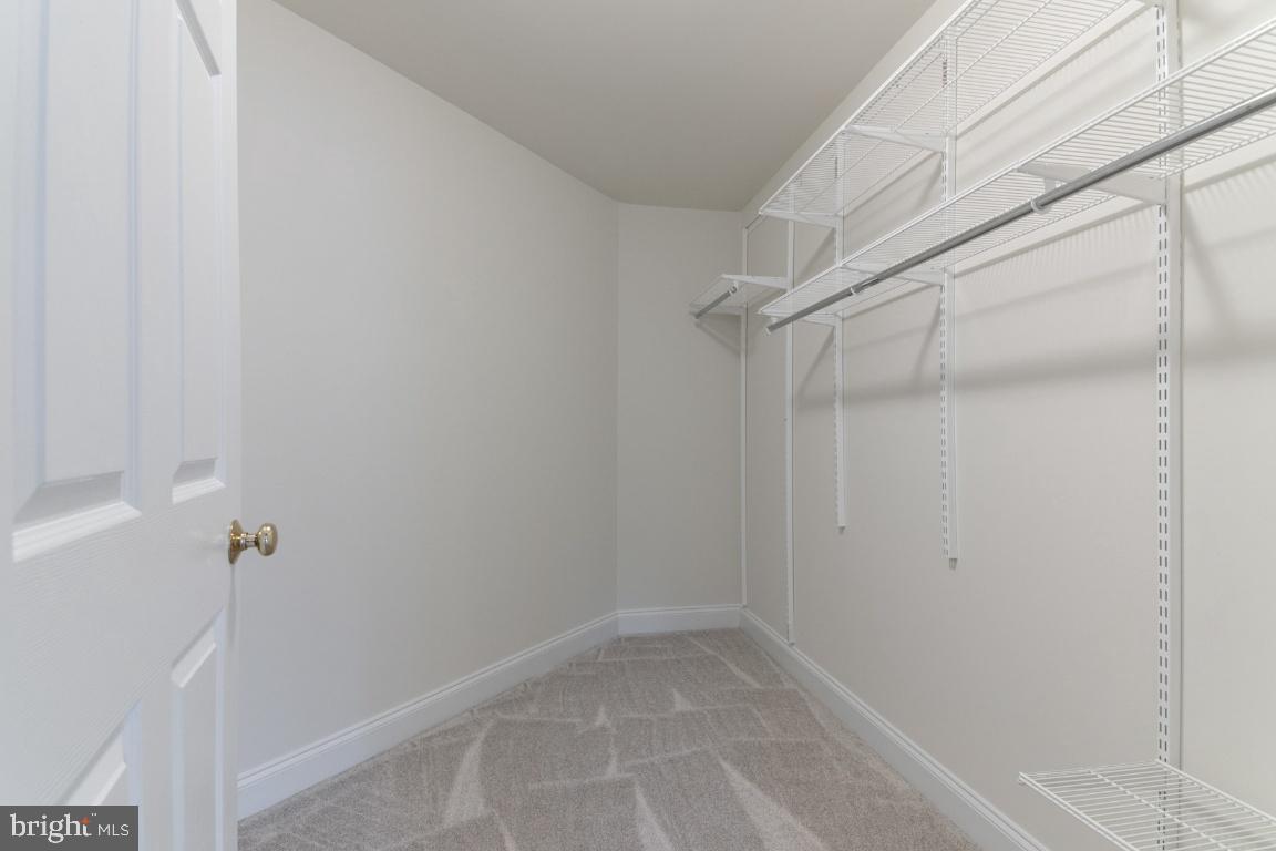 SOUTH RIDING - Residential