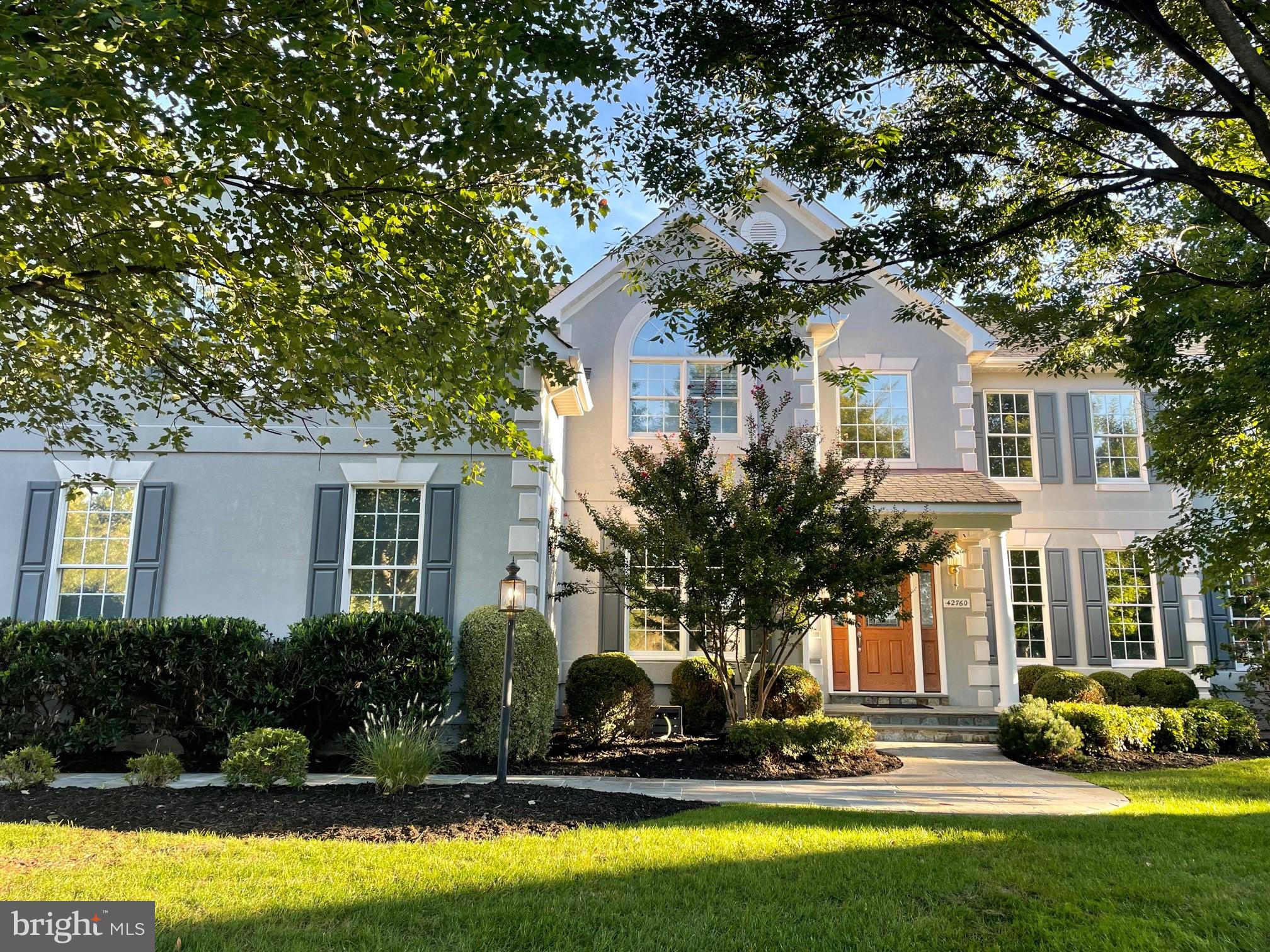 SOUTH RIDING - Residential