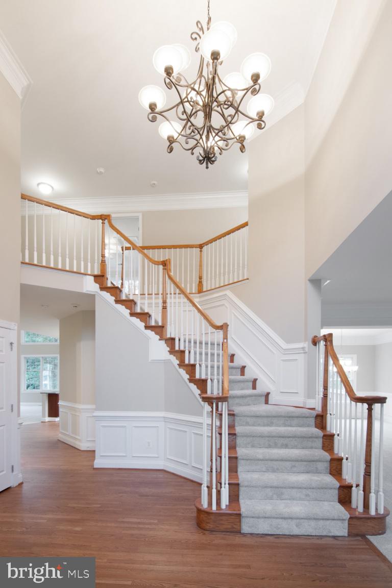 SOUTH RIDING - Residential